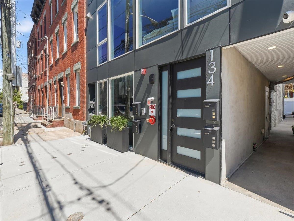 134 NEW YORK AVE Unit: 1