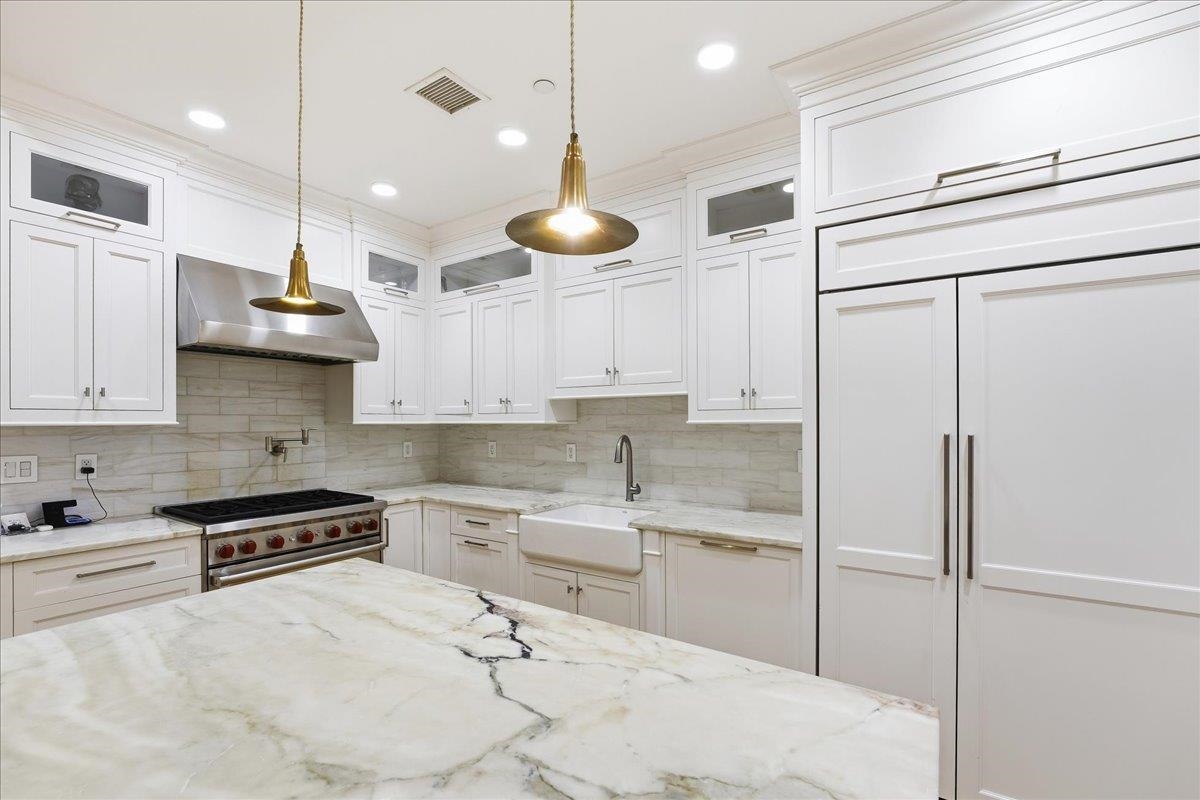 1023 WASHINGTON ST Unit: 1