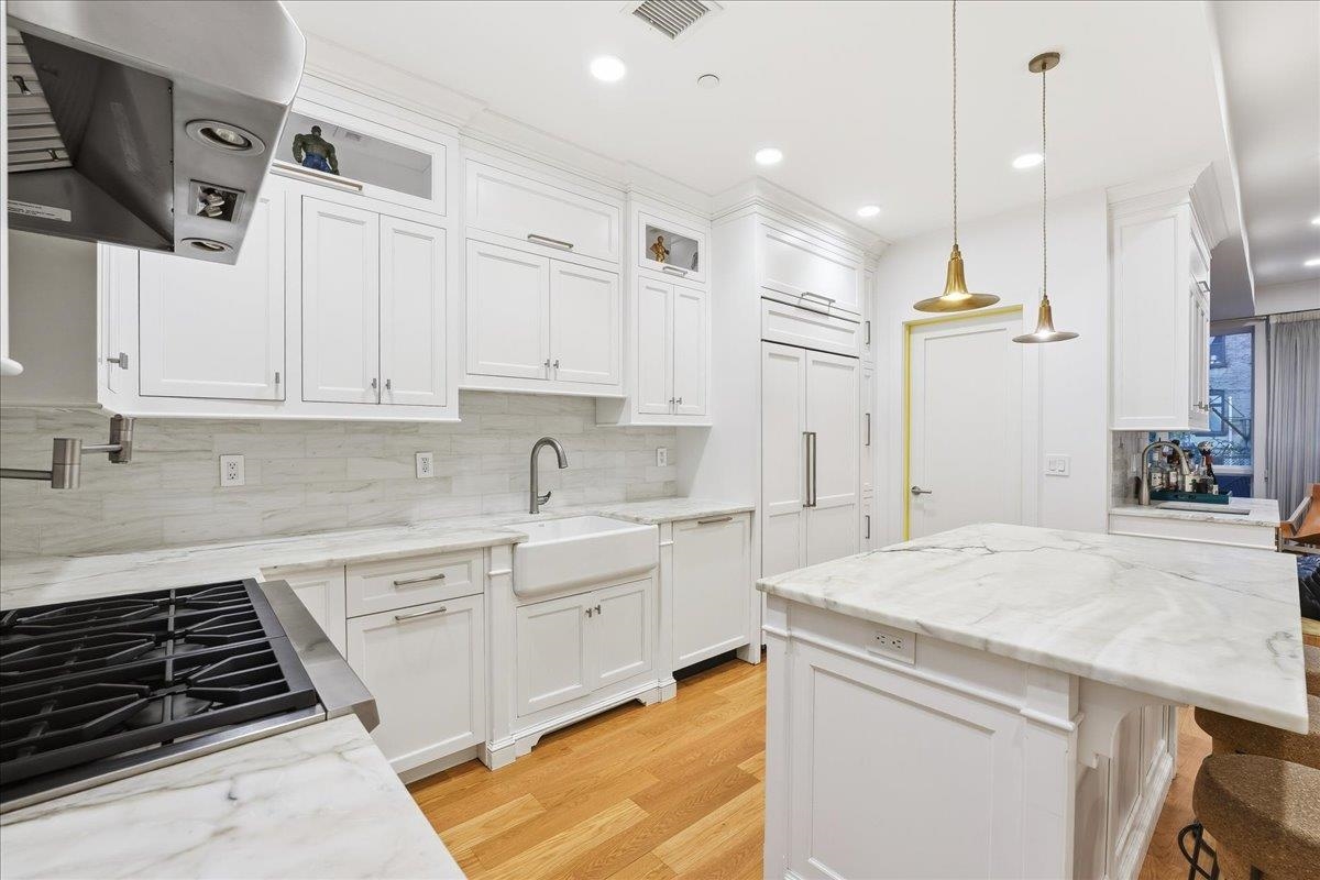 1023 WASHINGTON ST Unit: 1