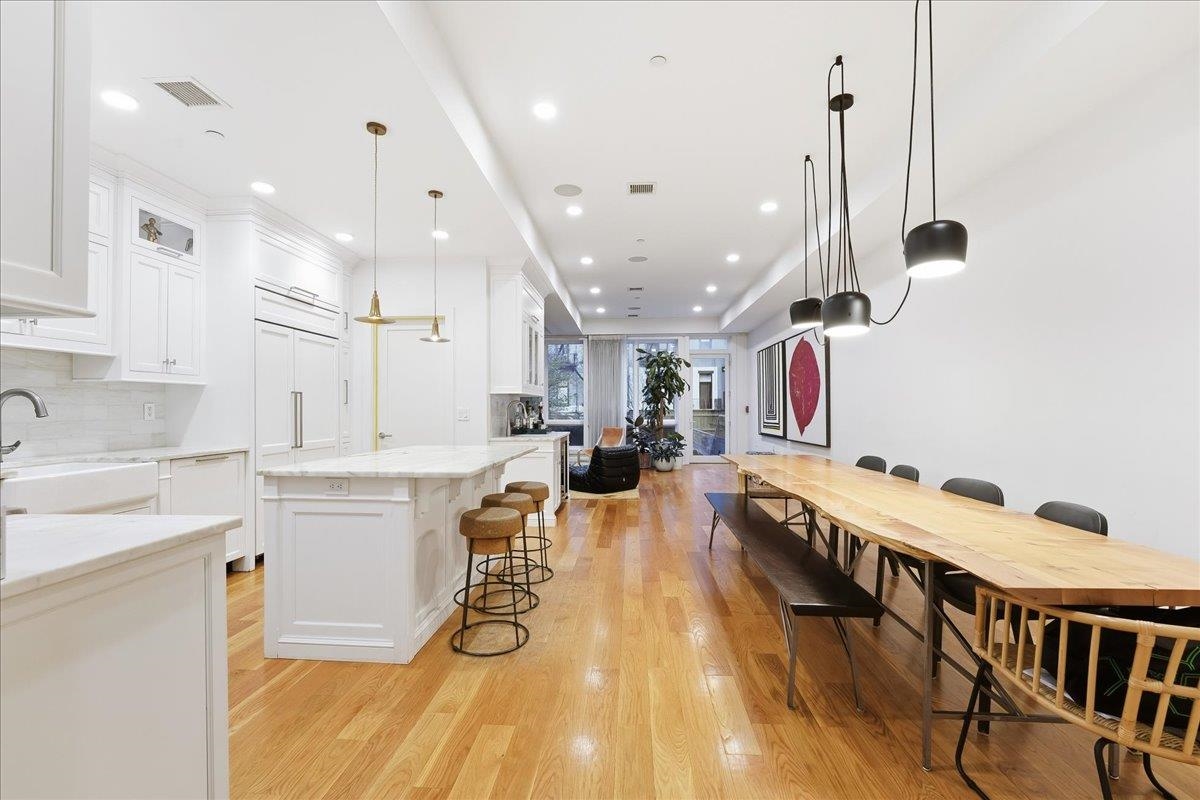 1023 WASHINGTON ST Unit: 1