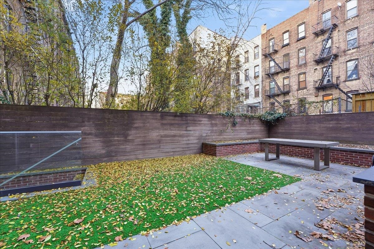 1023 WASHINGTON ST Unit: 1