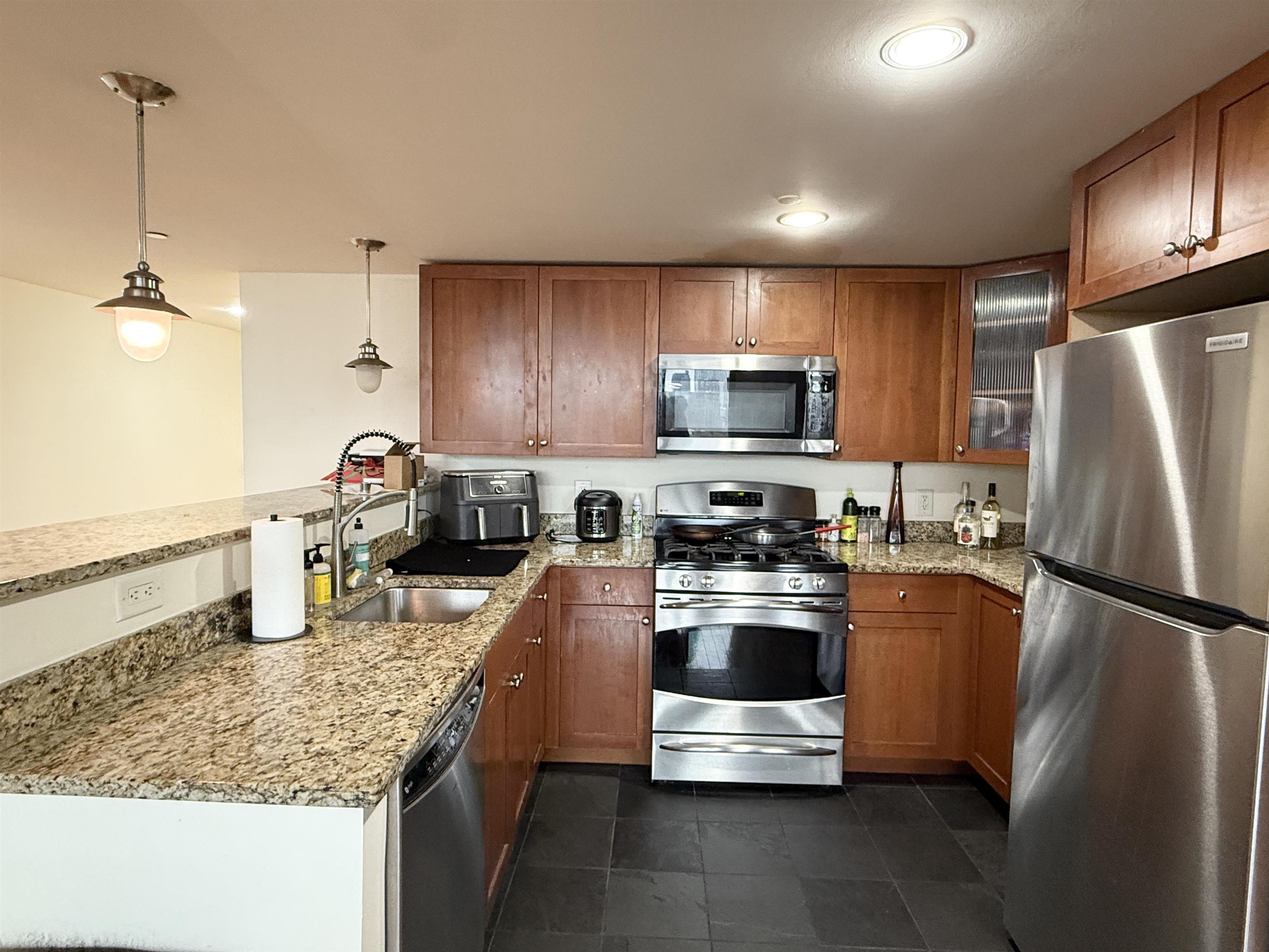 700 GROVE ST Unit: 11H