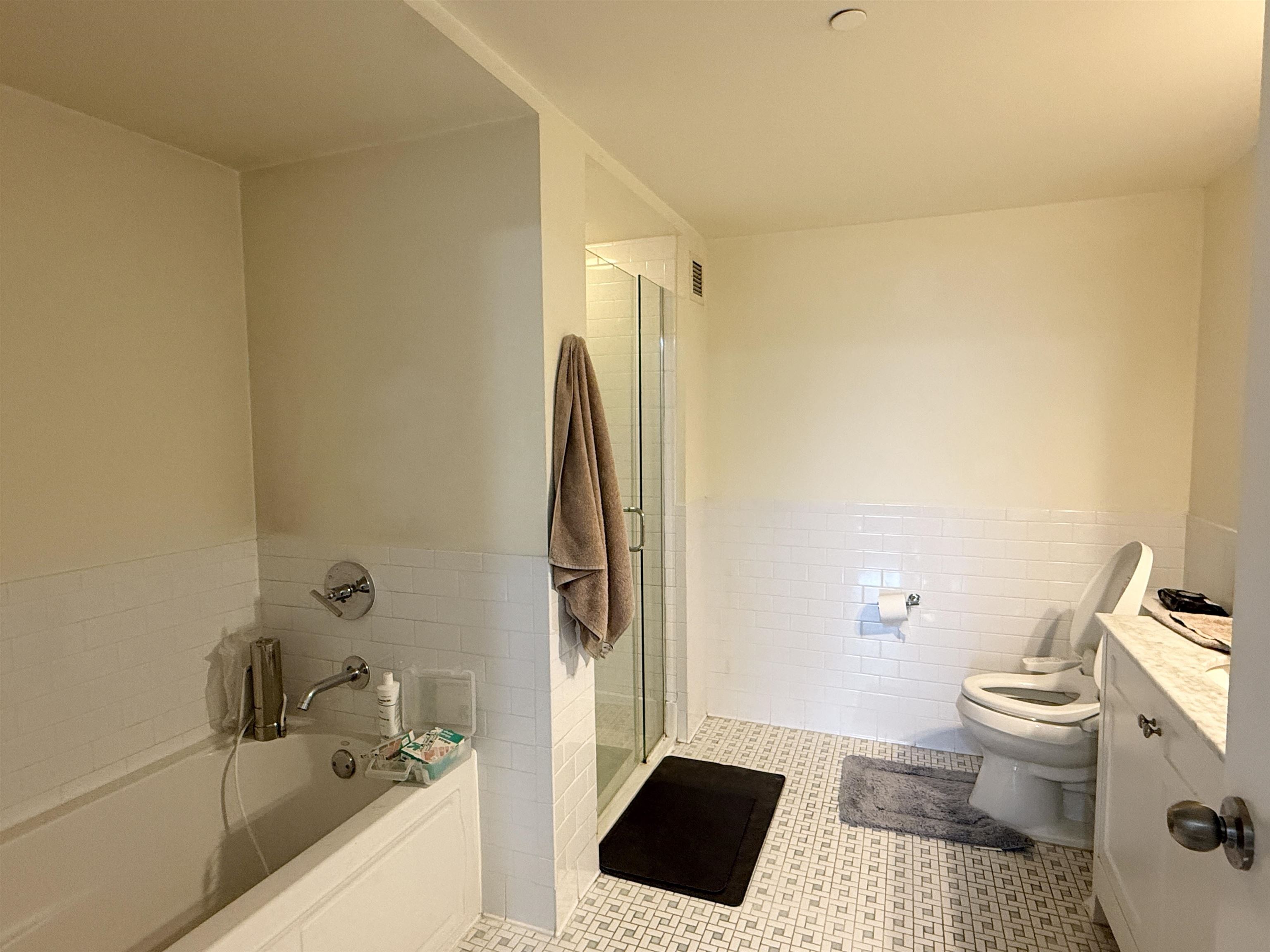 700 GROVE ST Unit: 11H