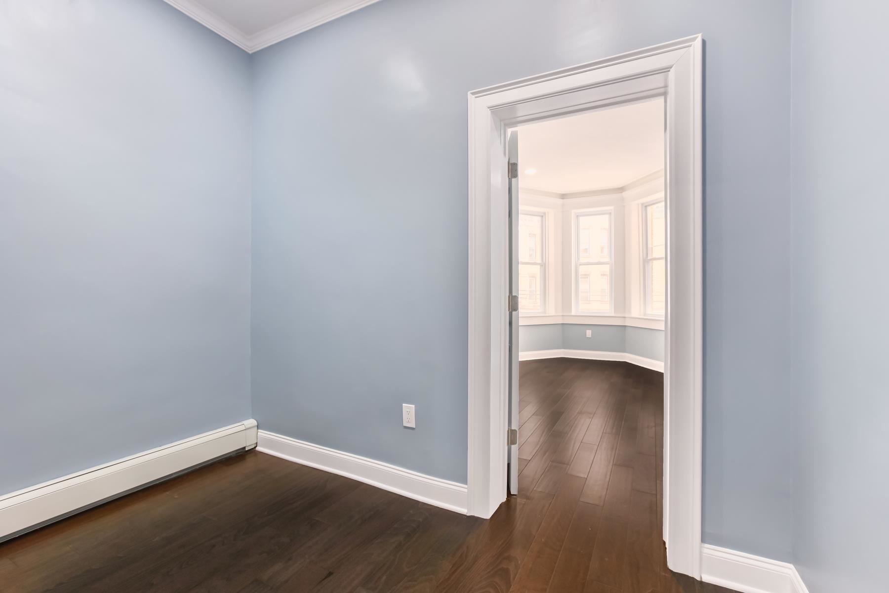 380 BALDWIN AVE Unit: 2R