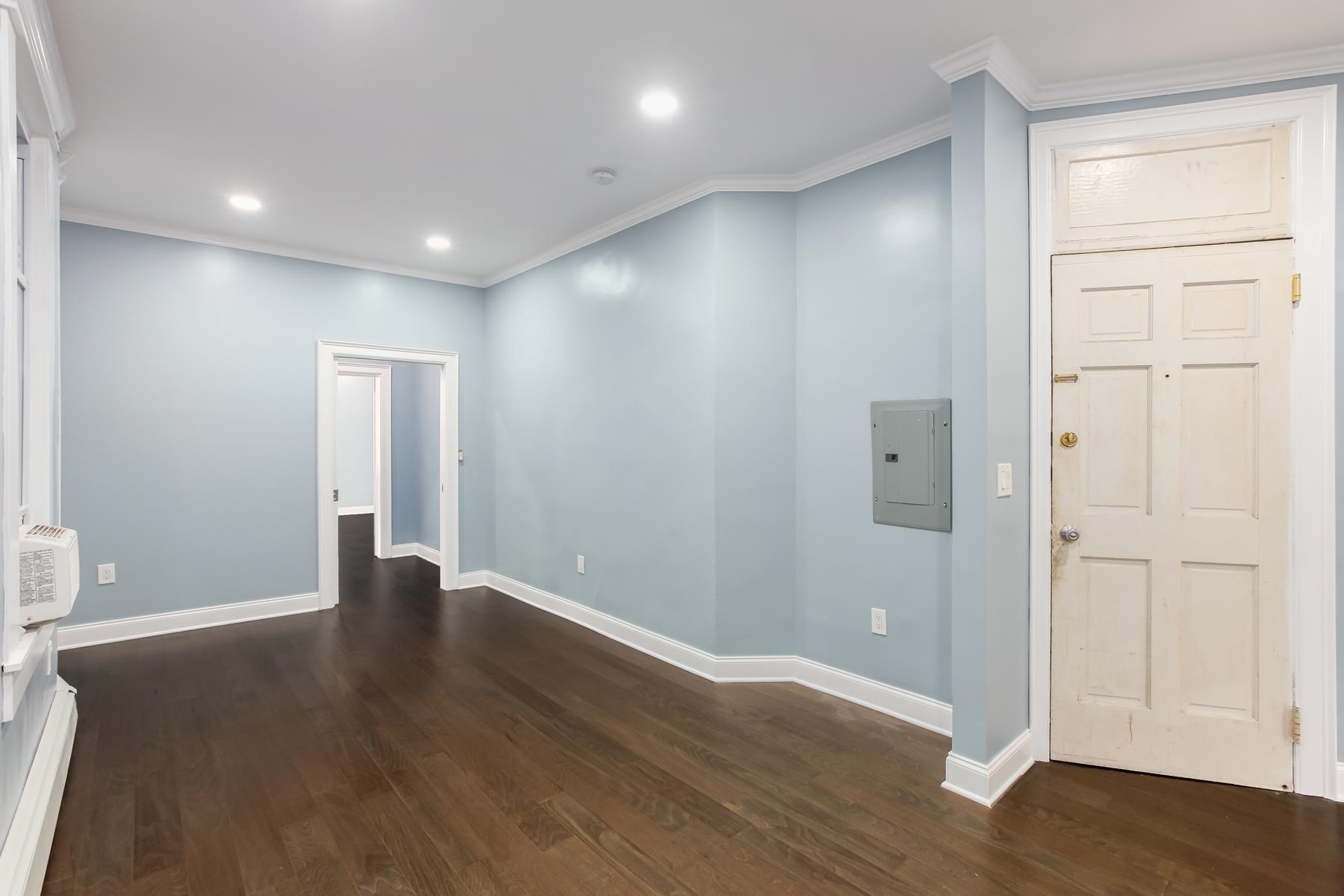 380 BALDWIN AVE Unit: 2R