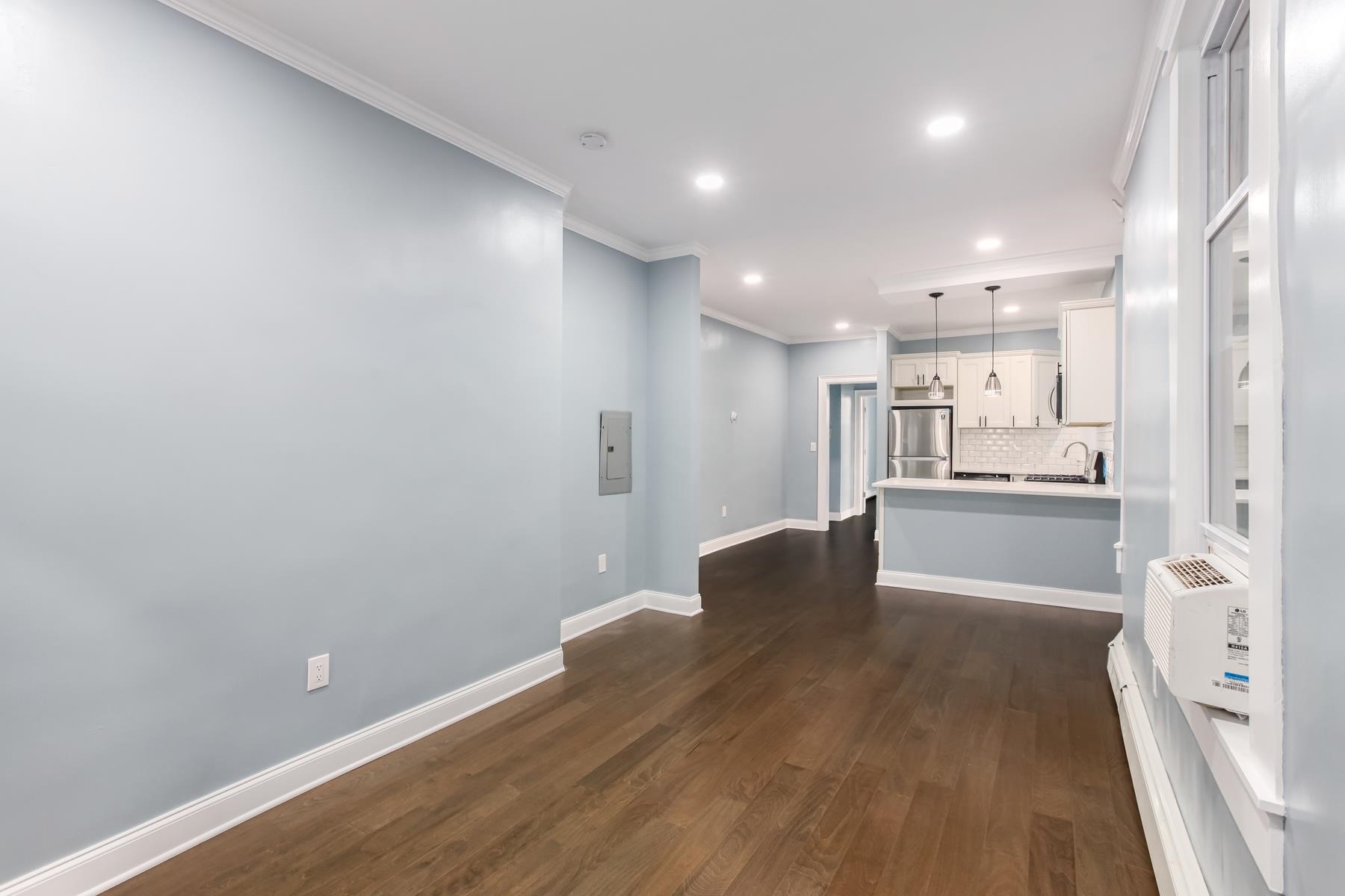 380 BALDWIN AVE Unit: 2R