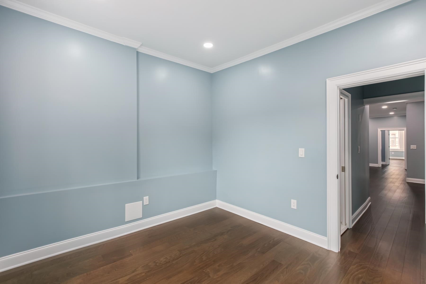 380 BALDWIN AVE Unit: 2R