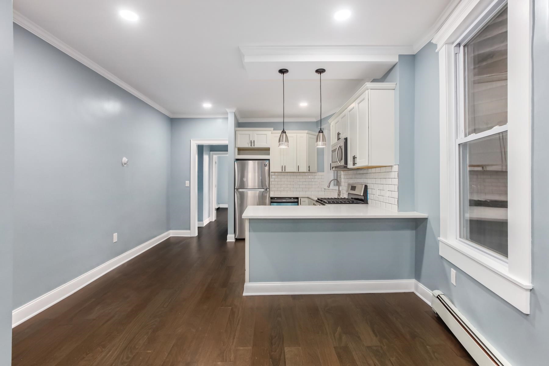 380 BALDWIN AVE Unit: 2R