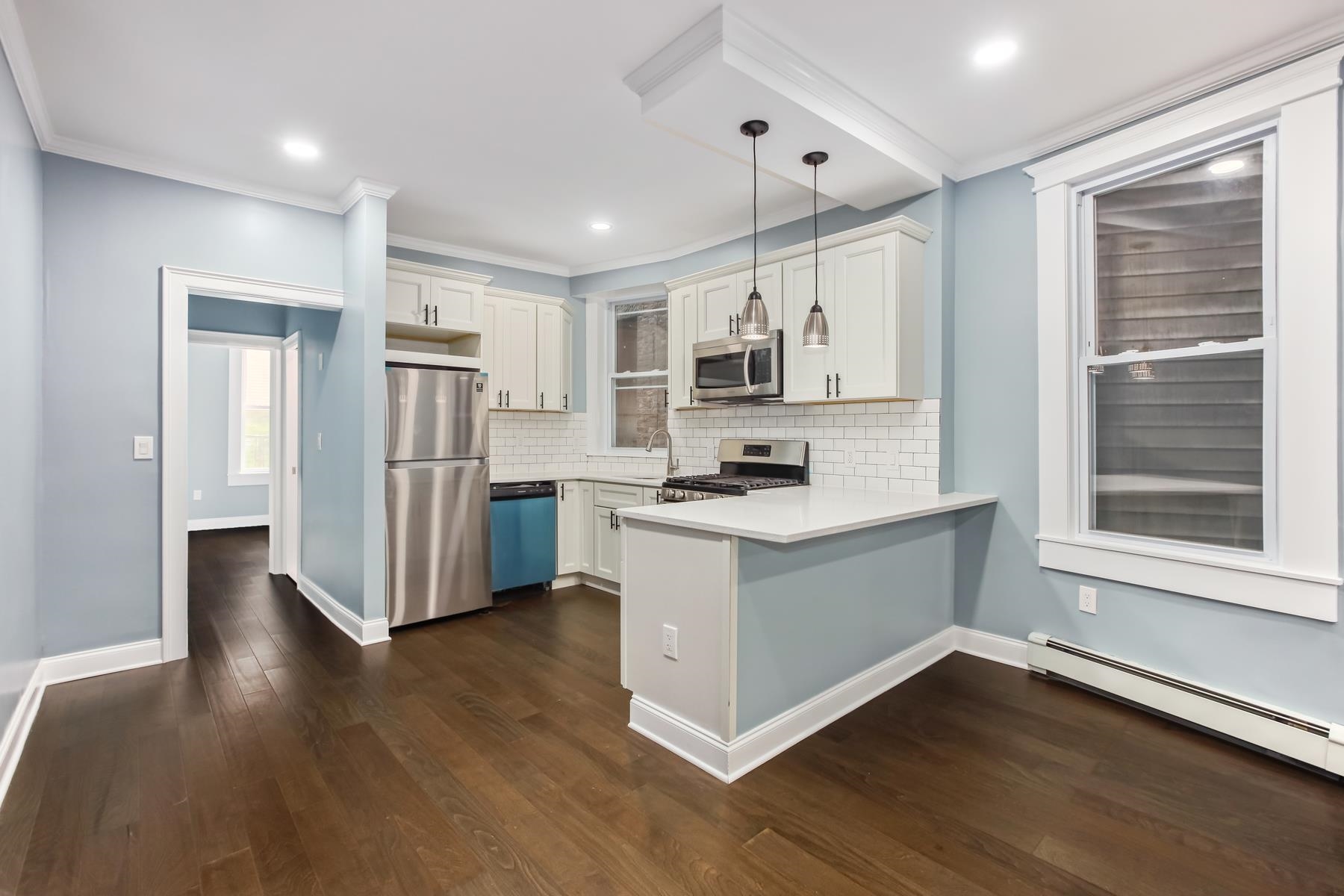 380 BALDWIN AVE Unit: 2R