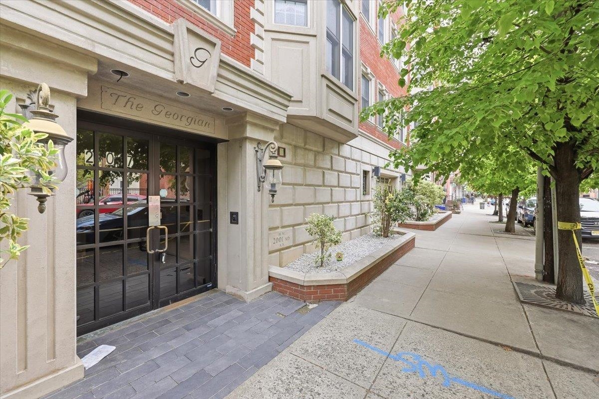 205-207 MADISON ST Unit: 3C