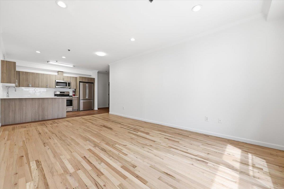 205-207 MADISON ST Unit: 3C