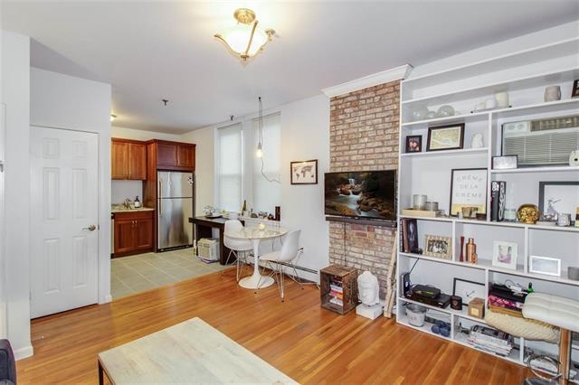 713 WILLOW AVE Unit: 5E