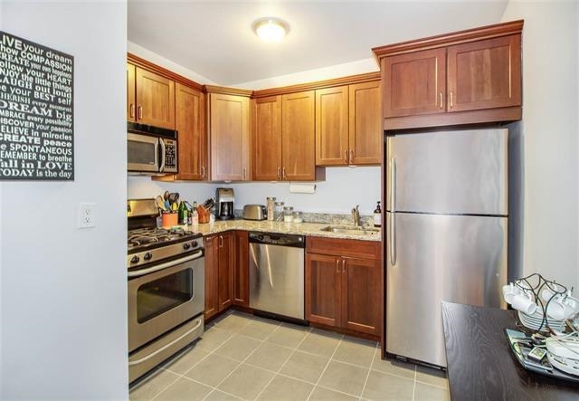 713 WILLOW AVE Unit: 5E