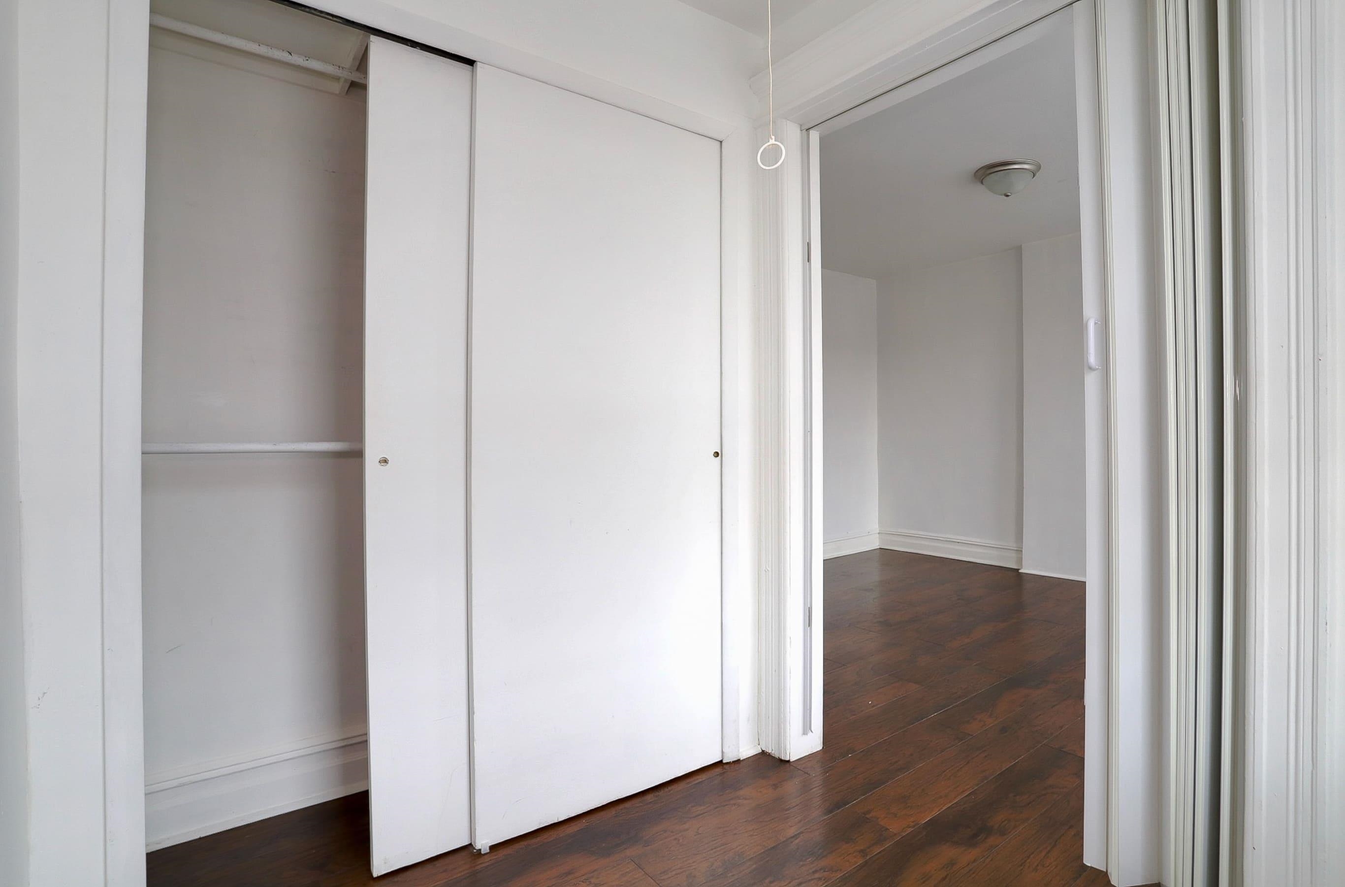 117 57TH ST Unit: 2