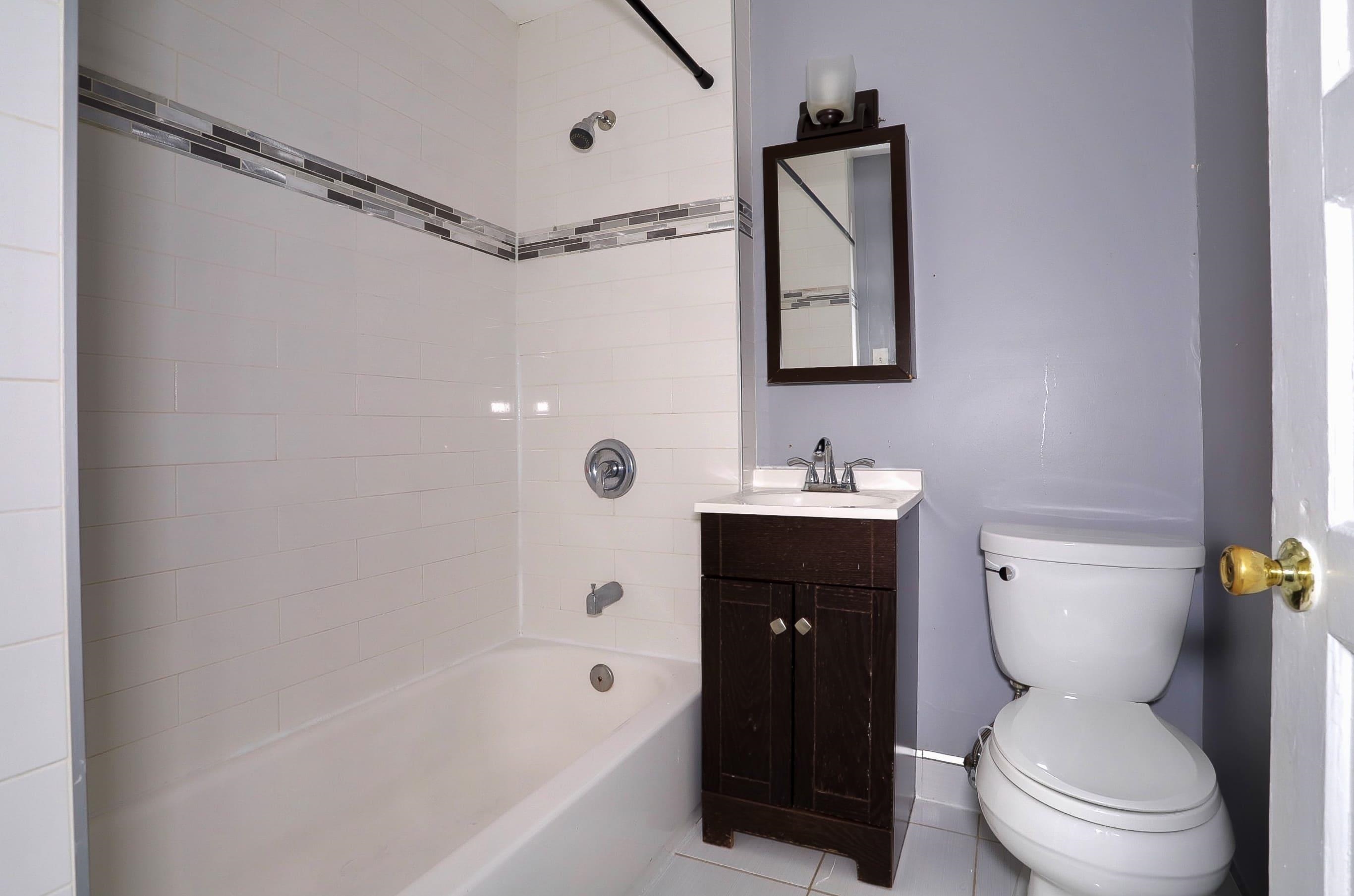 117 57TH ST Unit: 2