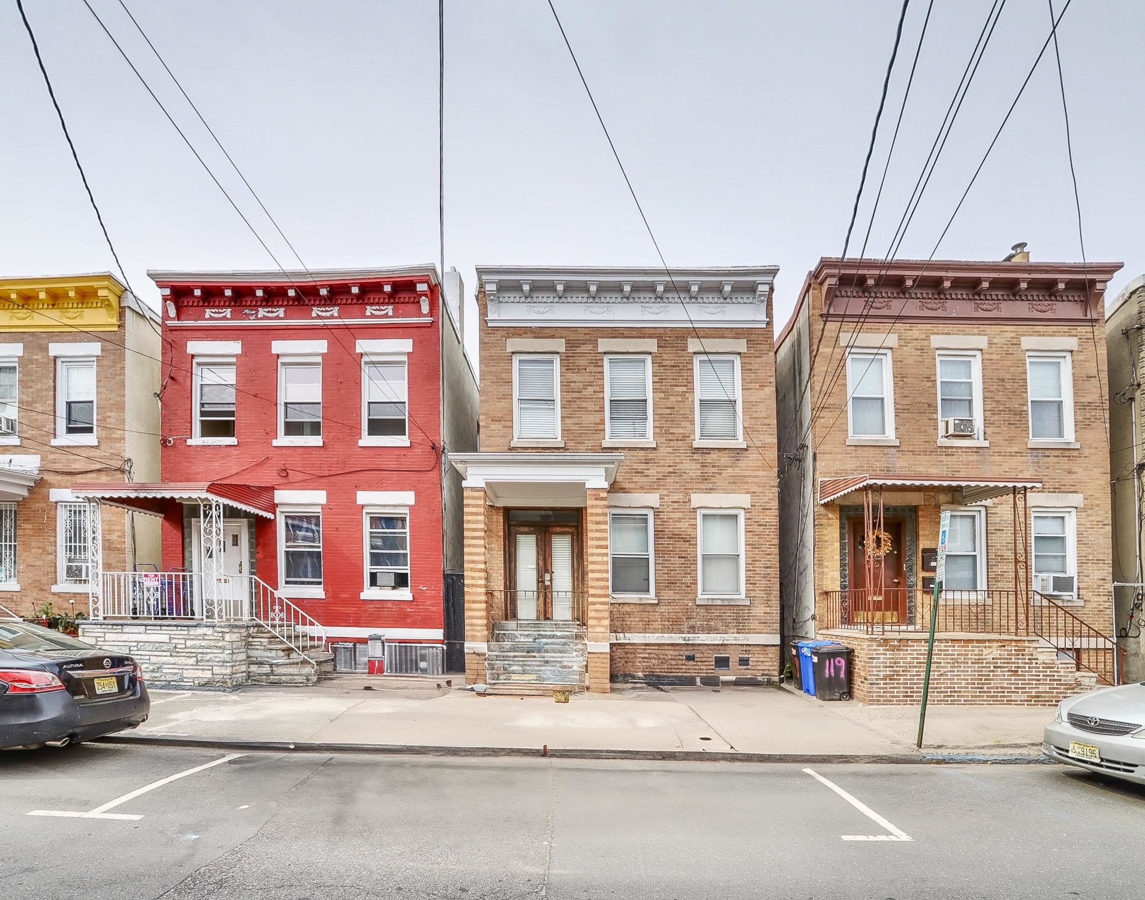 117 57TH ST Unit: 2
