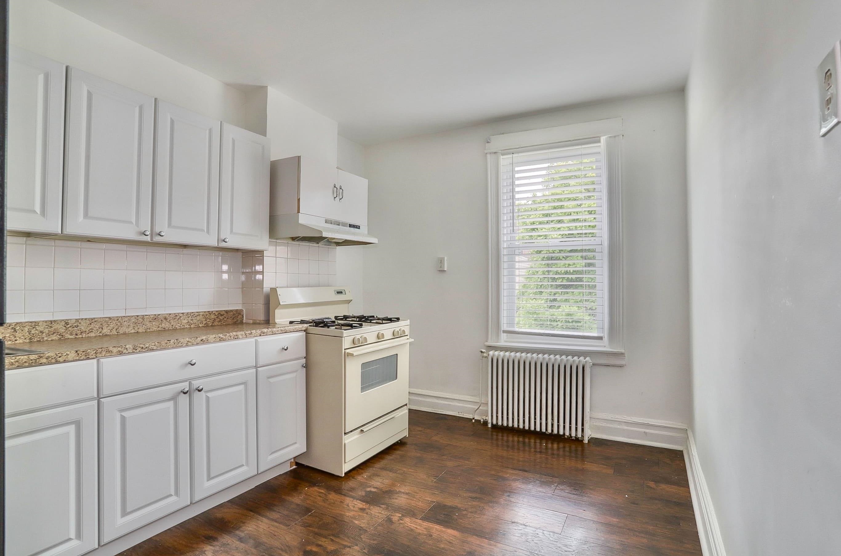 117 57TH ST Unit: 2