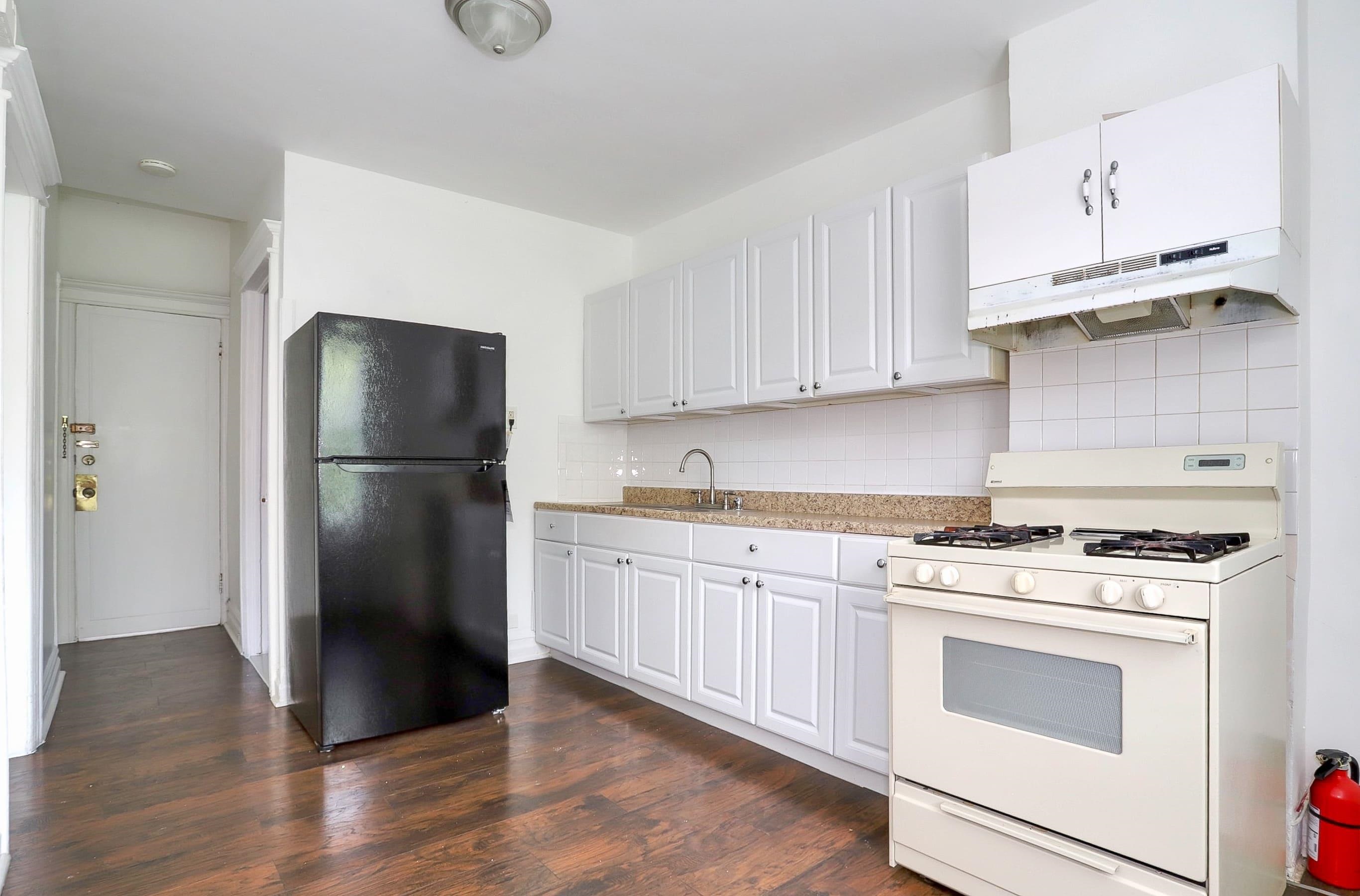 117 57TH ST Unit: 2