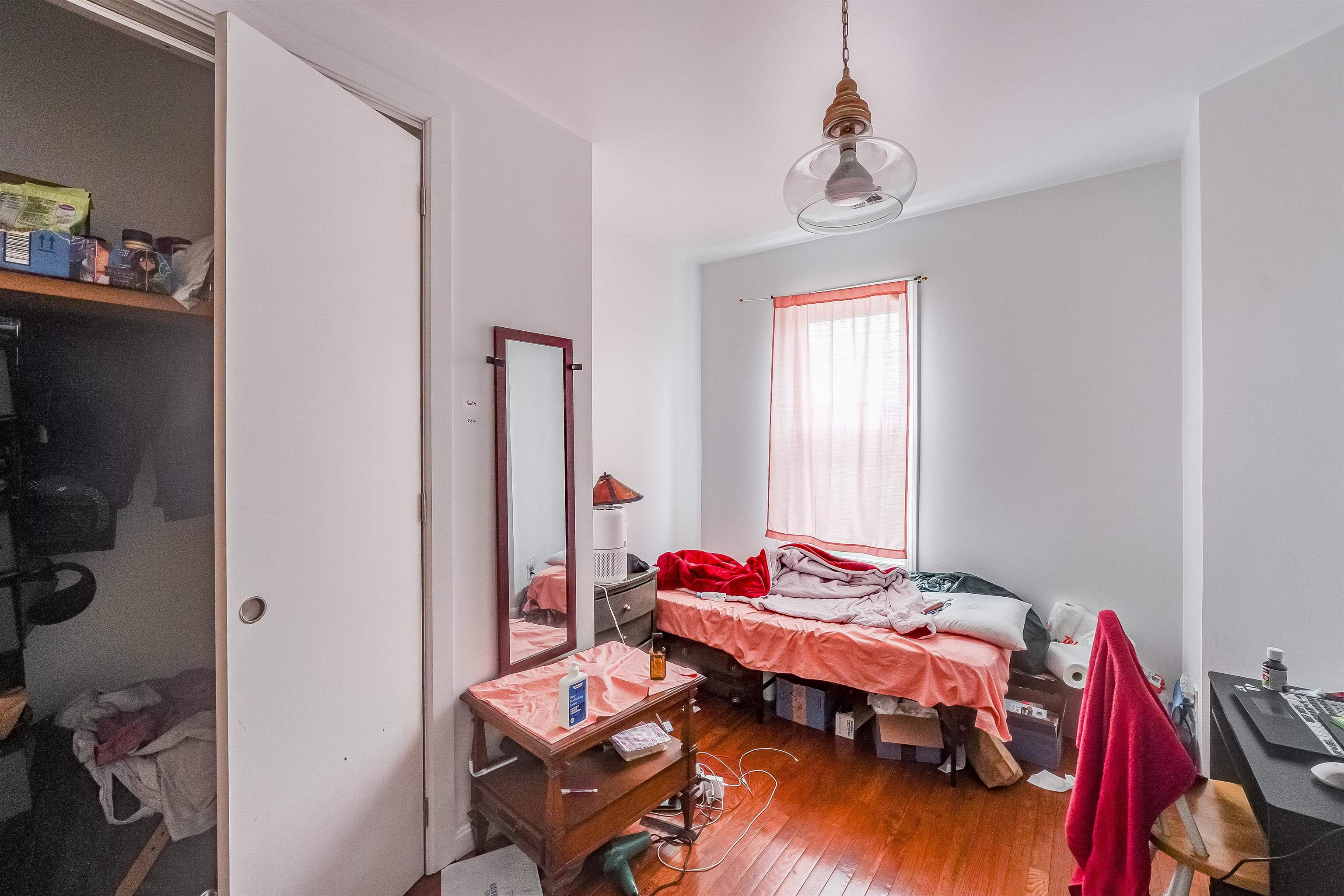 195 WEBSTER AVE Unit: 3