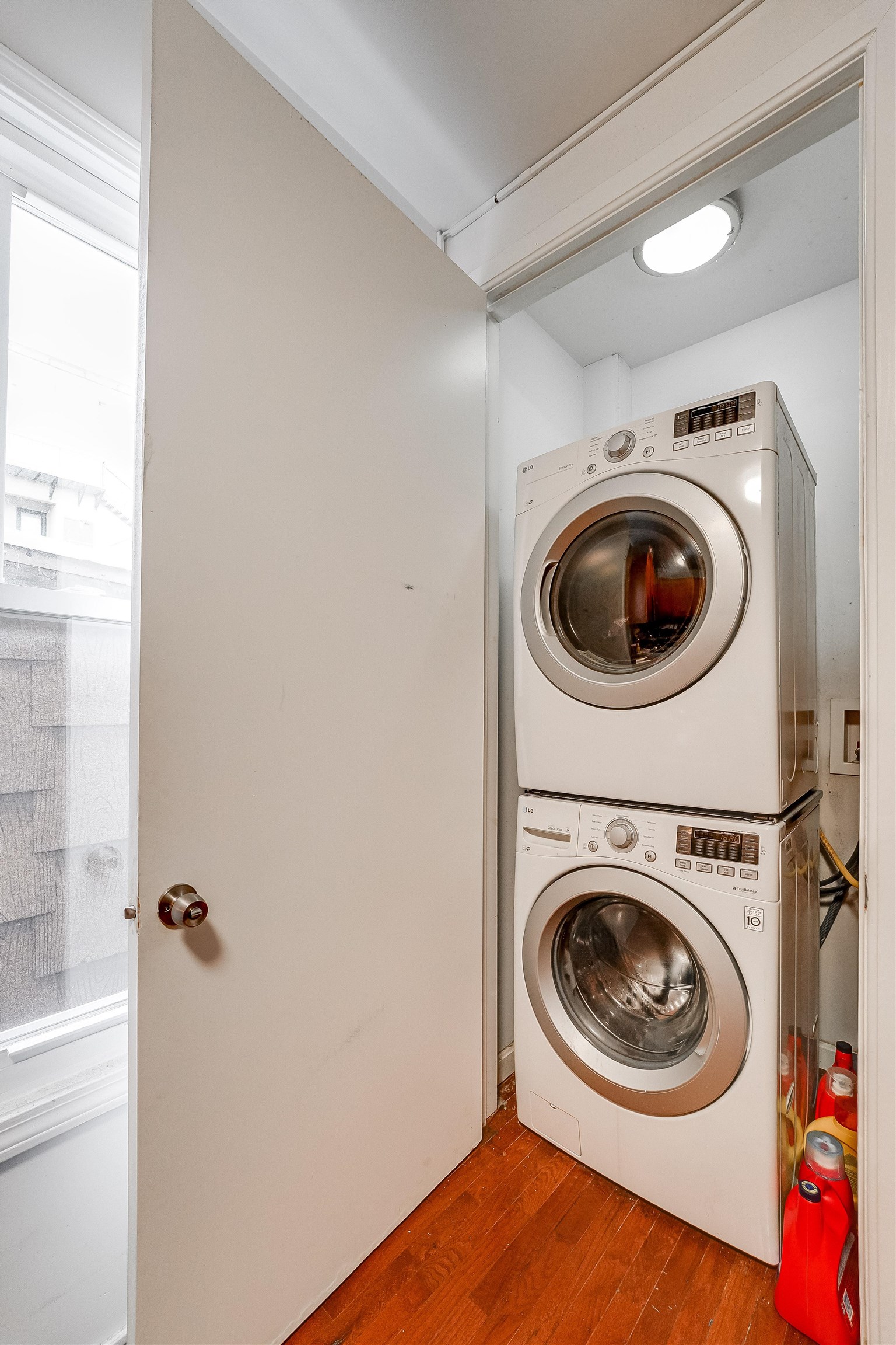 195 WEBSTER AVE Unit: 3