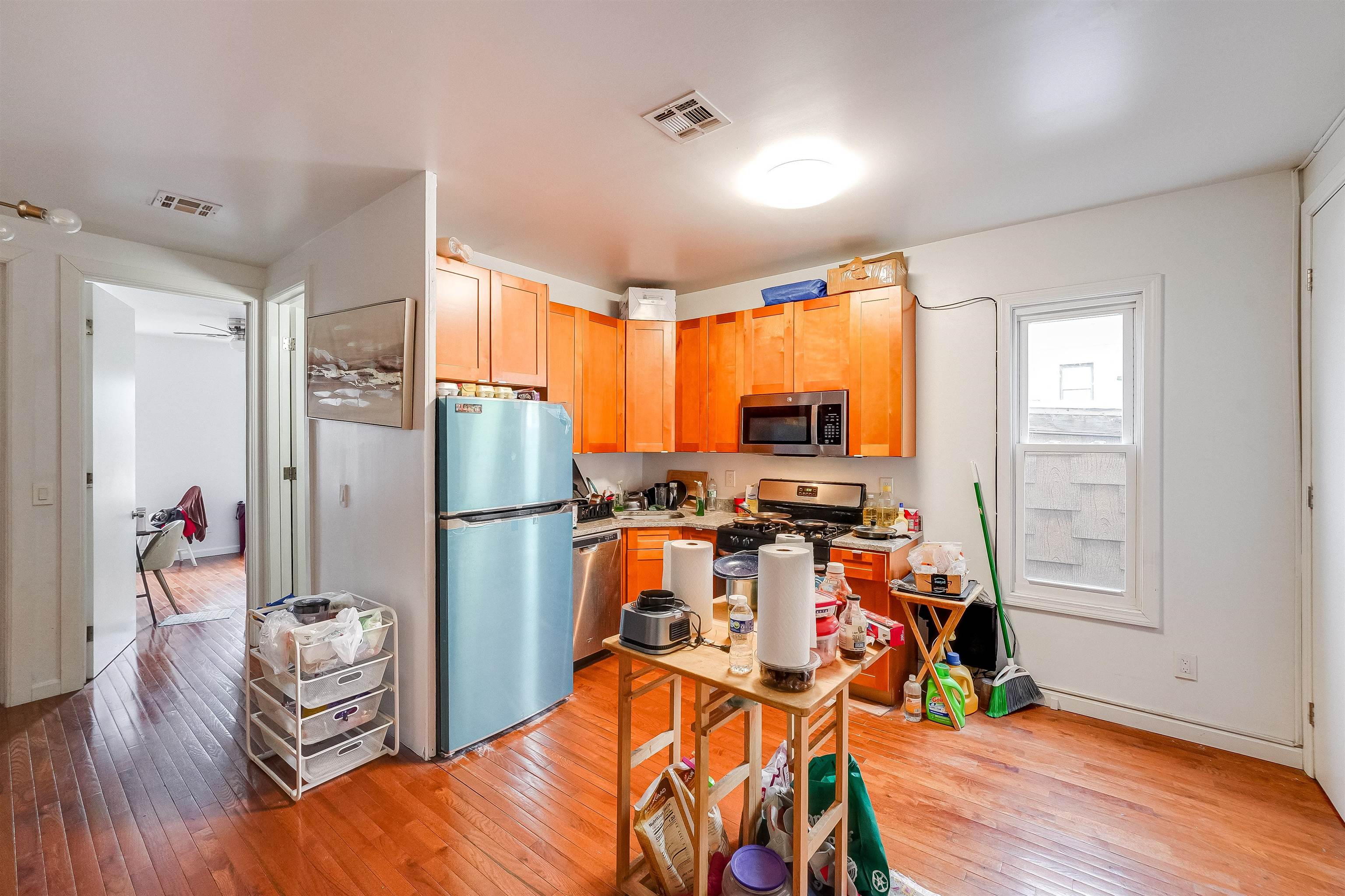 195 WEBSTER AVE Unit: 3