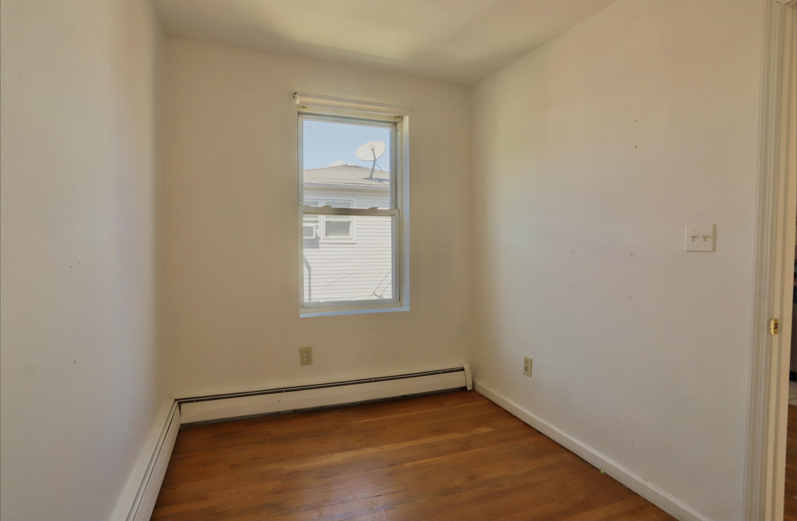206 4TH ST Unit: 3R