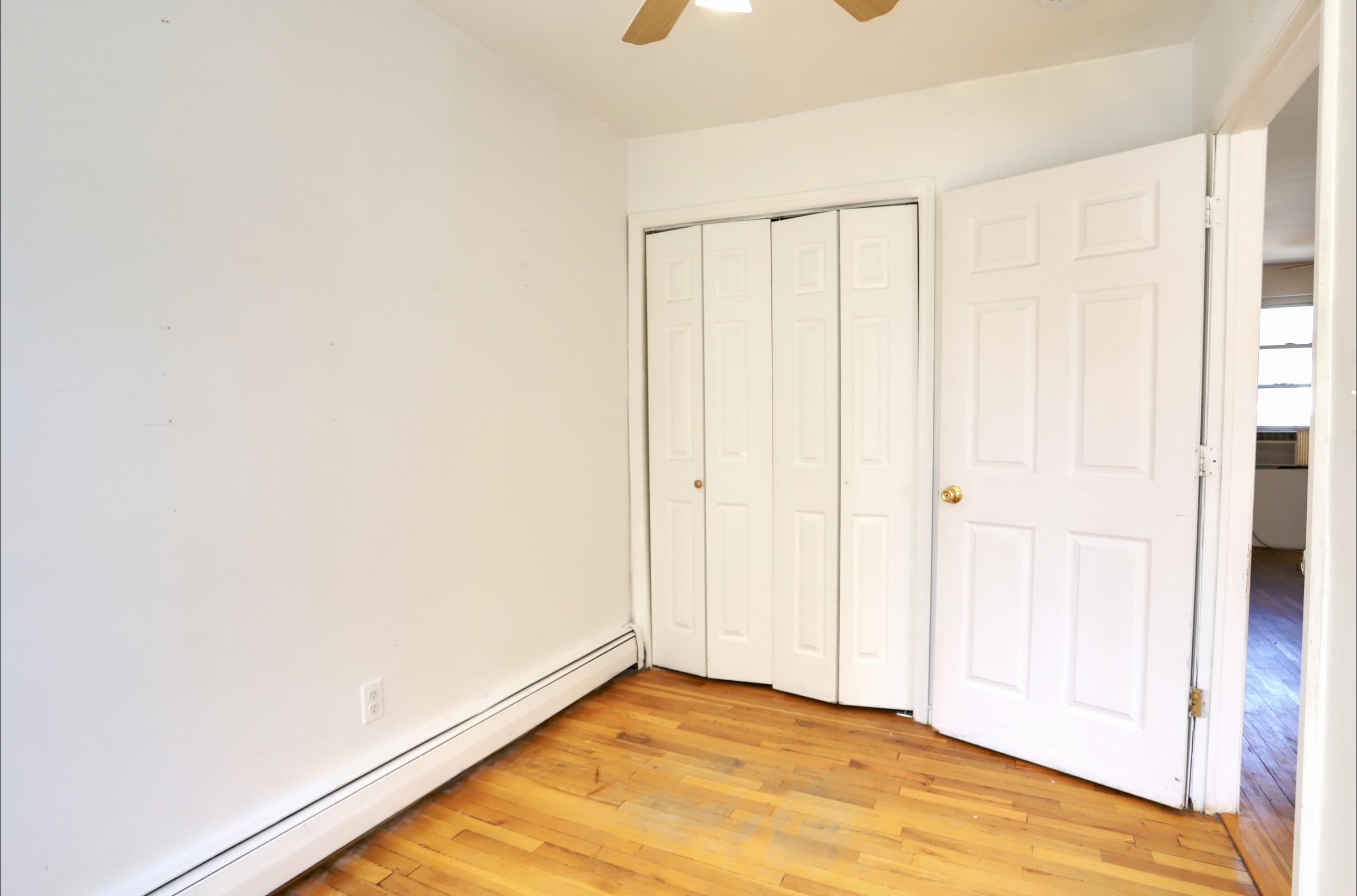 206 4TH ST Unit: 3R