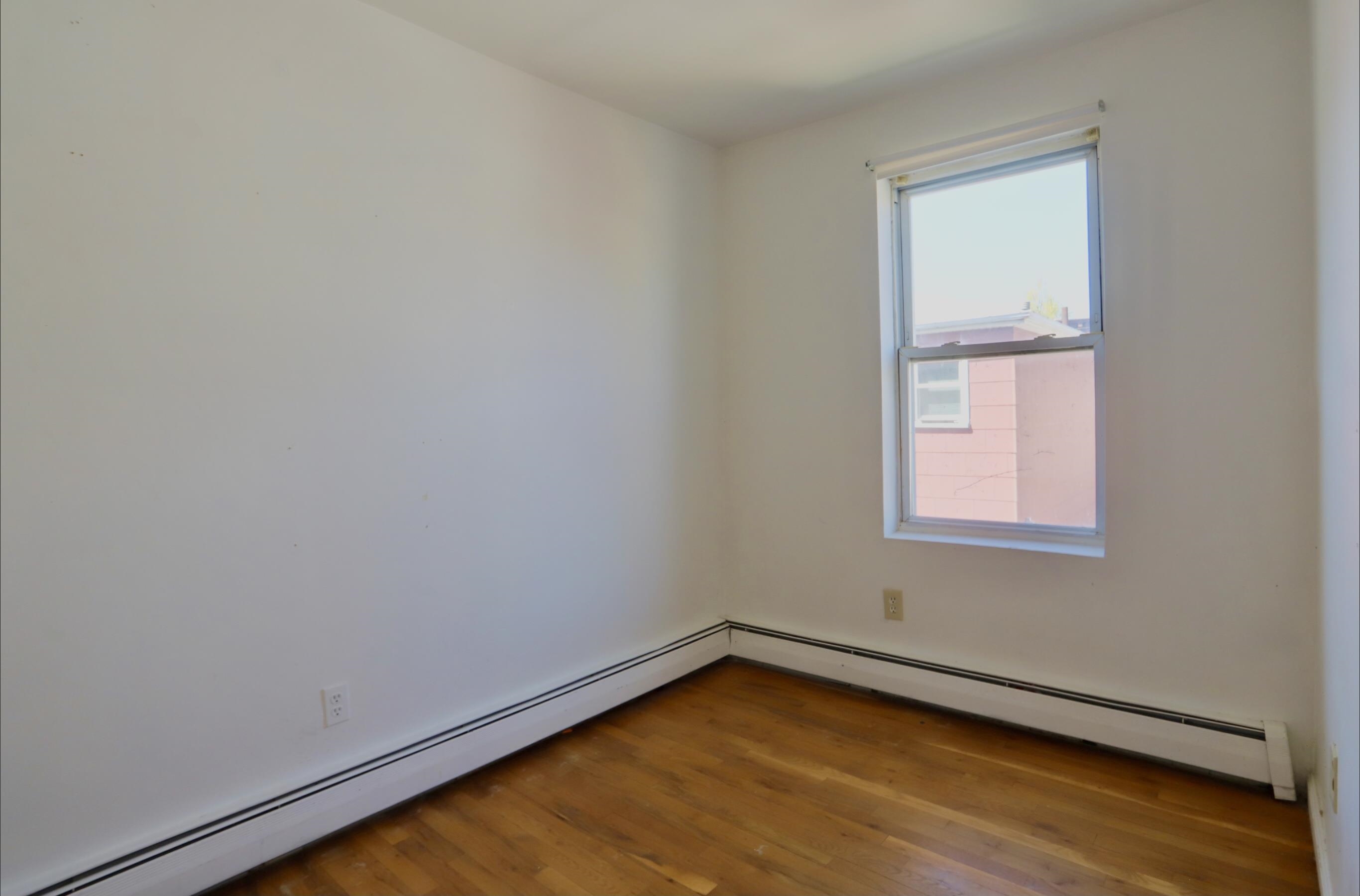 206 4TH ST Unit: 3R