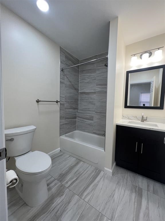 34 GILES AVE Unit: 1