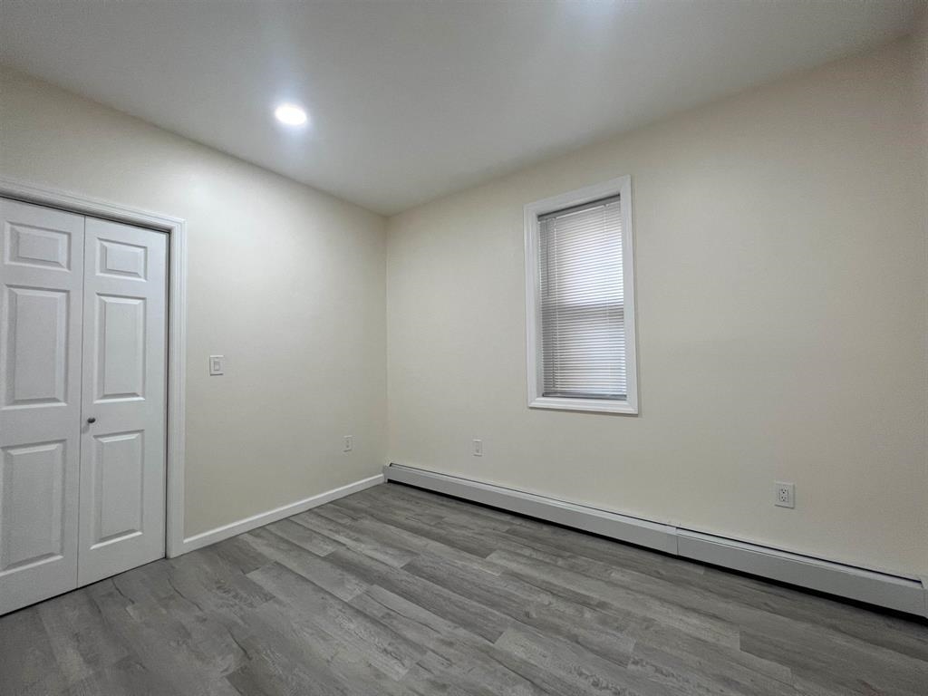 34 GILES AVE Unit: 1