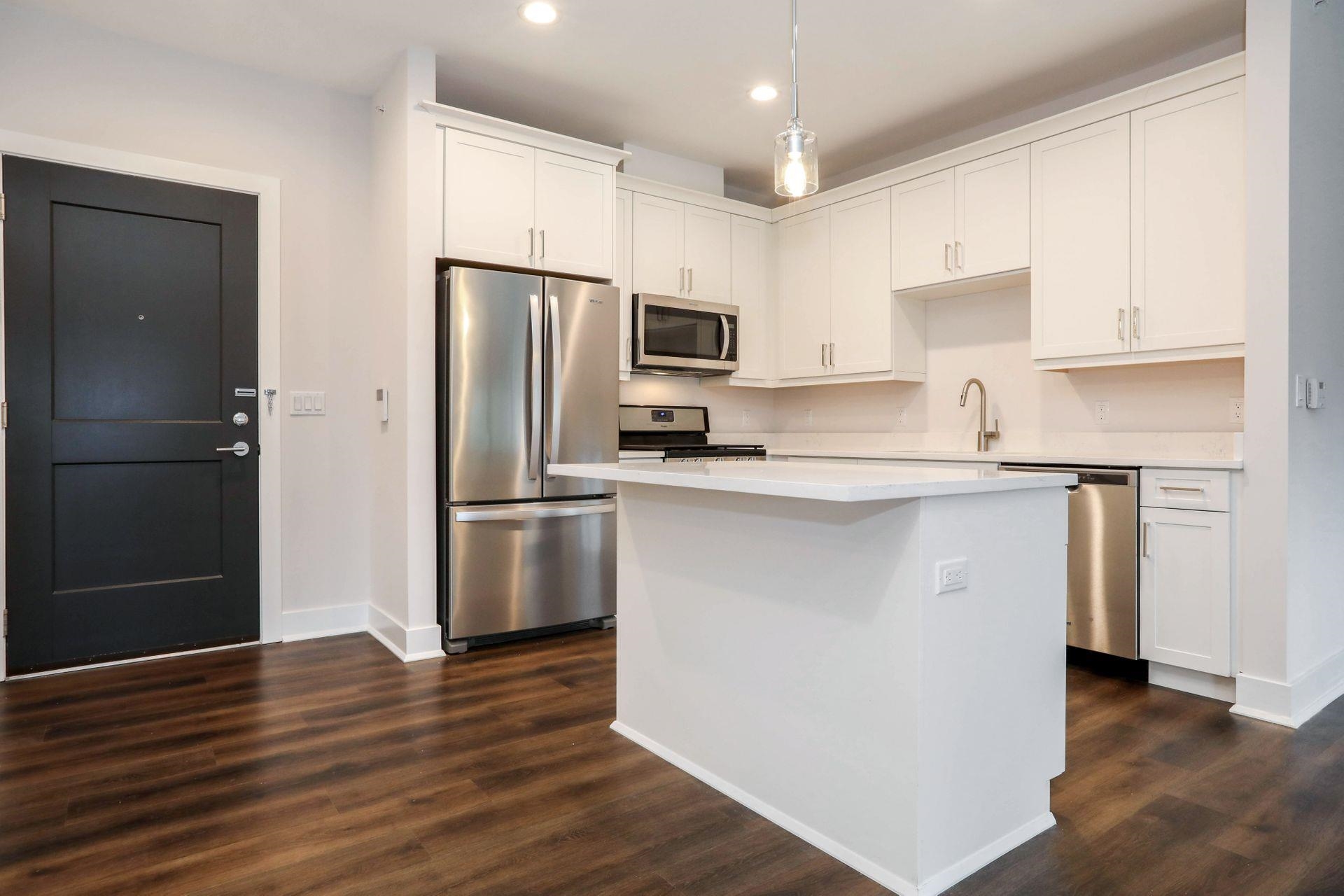 110 MARKET ST Unit: 206
