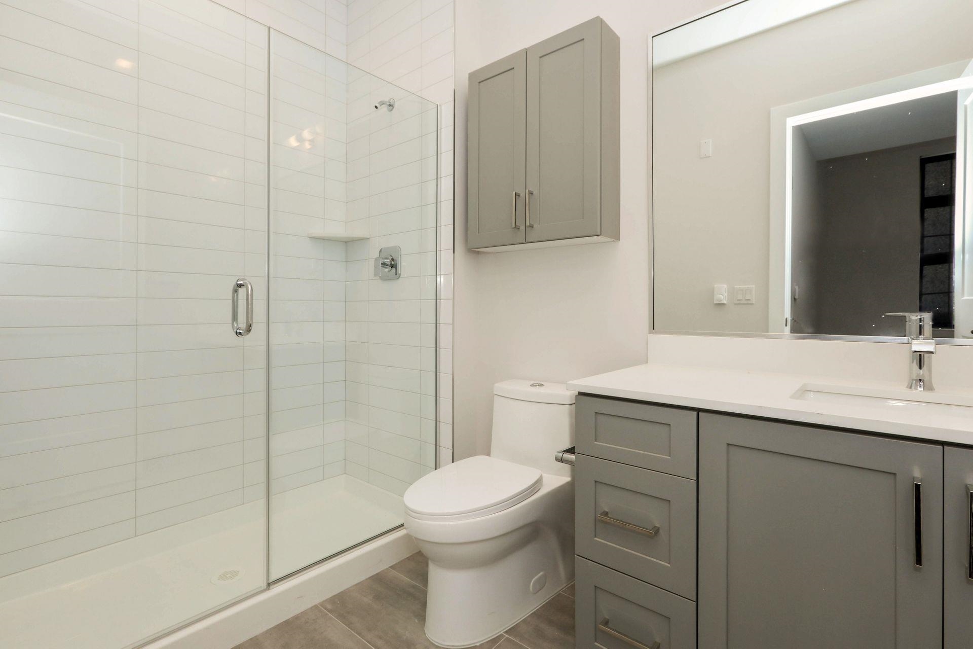 110 MARKET ST Unit: 206