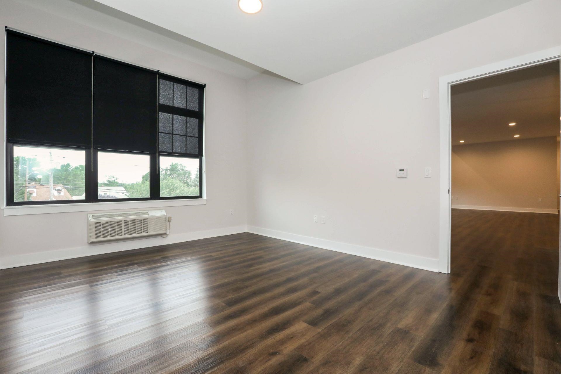 110 MARKET ST Unit: 206