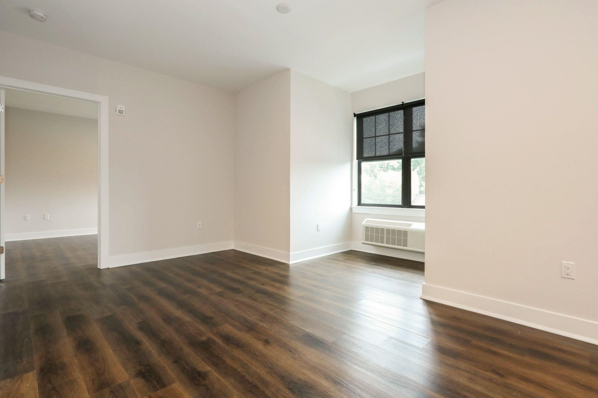 110 MARKET ST Unit: 206