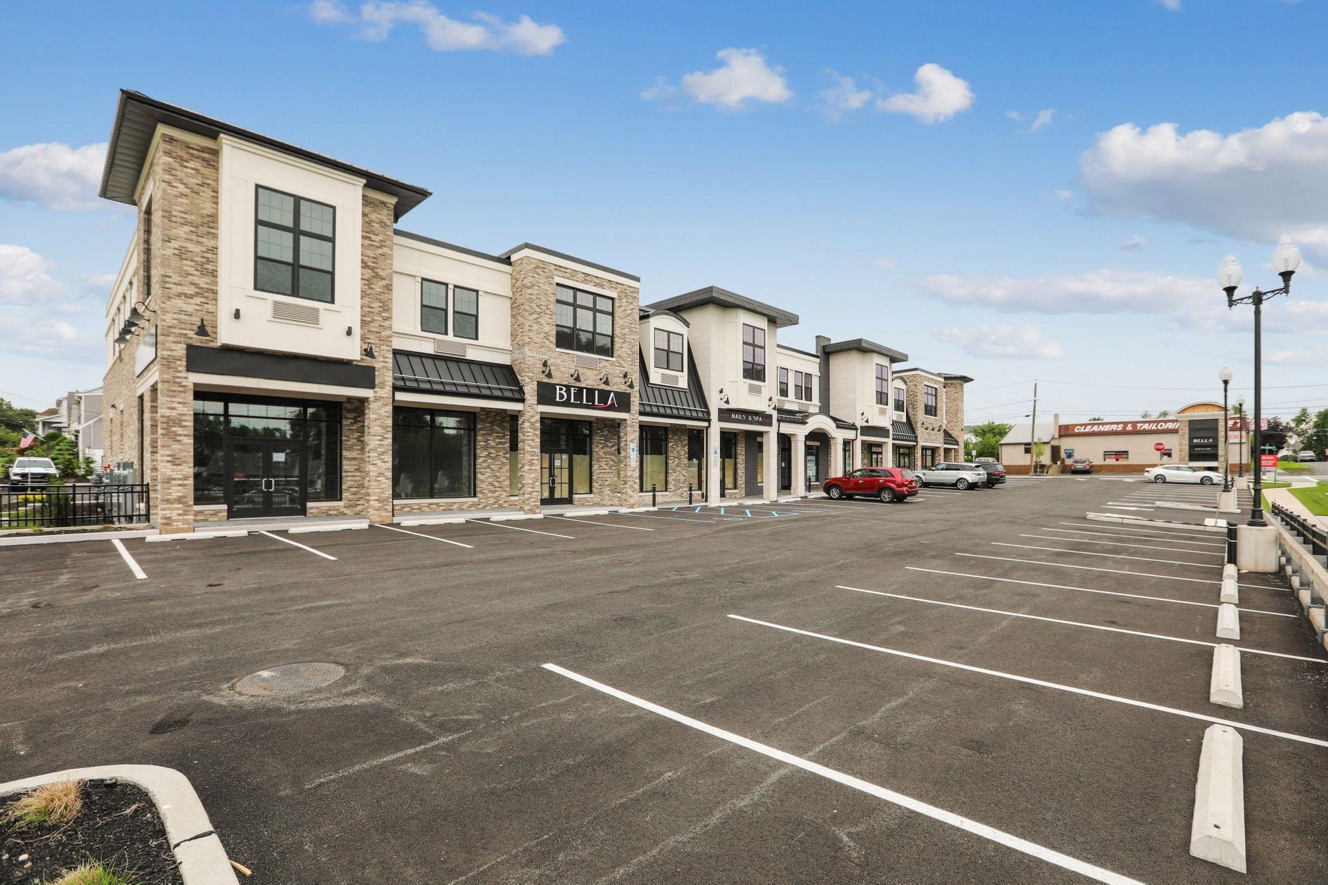 110 MARKET ST Unit: 206
