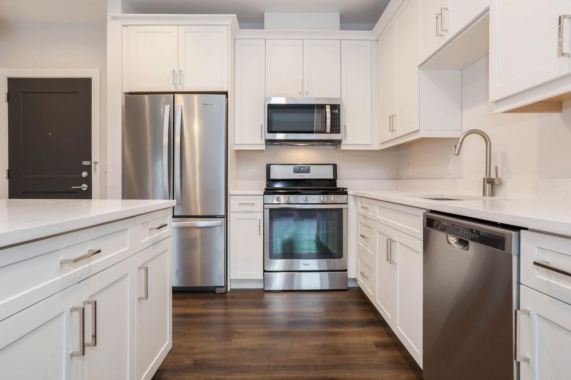110 MARKET ST Unit: 206
