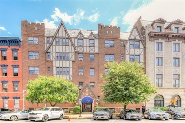 1015 WASHINGTON ST Unit: 7