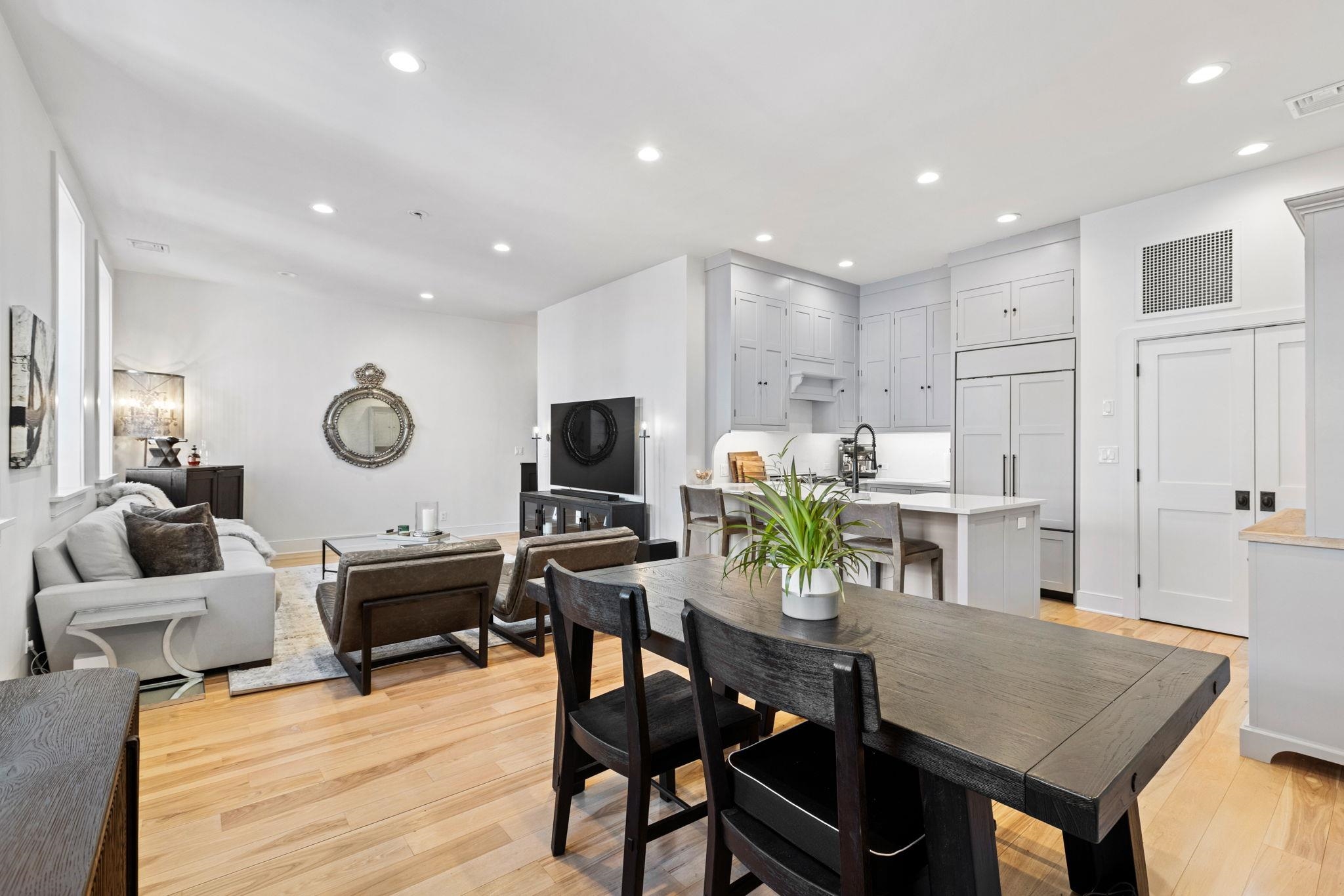 222 CLINTON ST Unit: 19