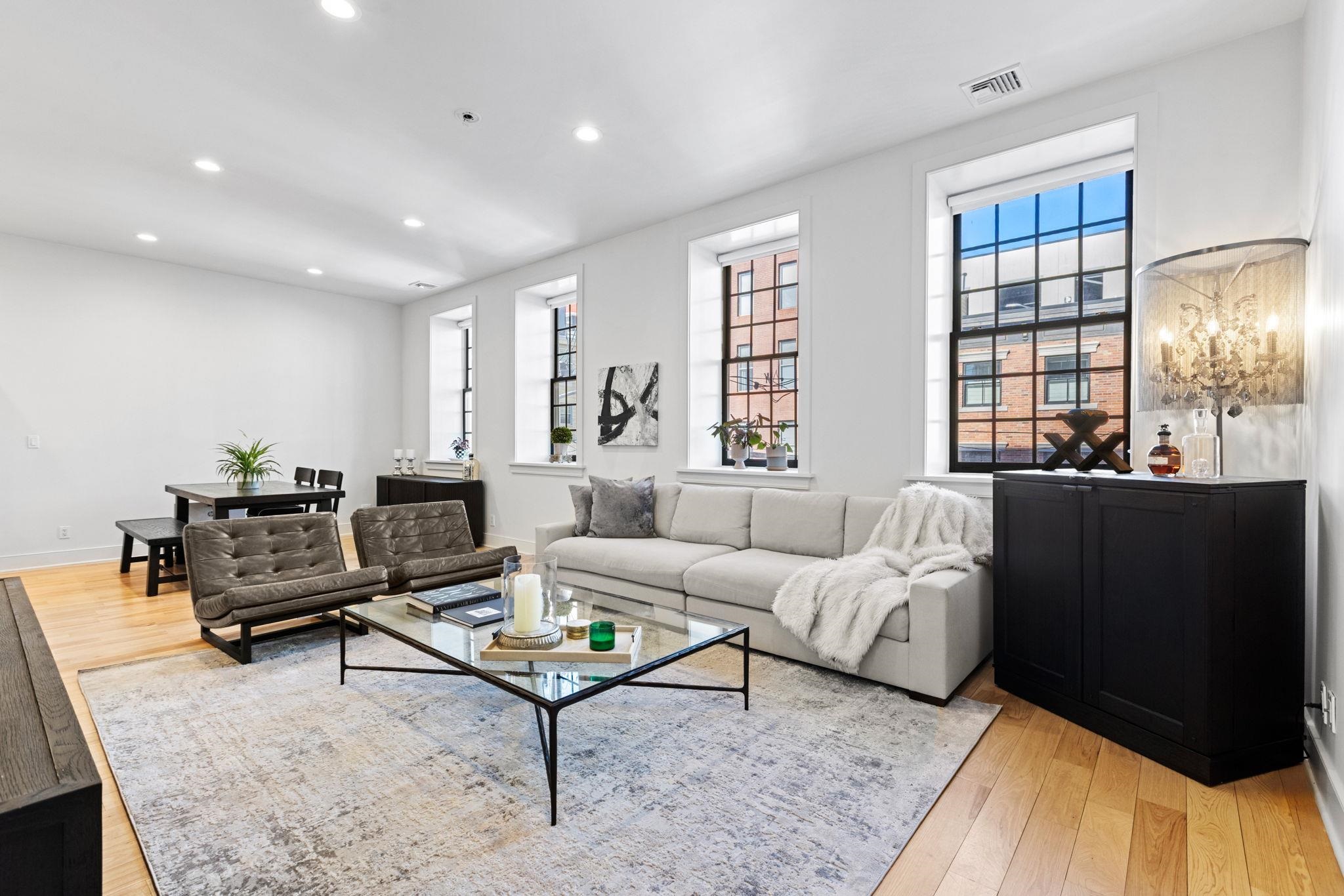 222 CLINTON ST Unit: 19