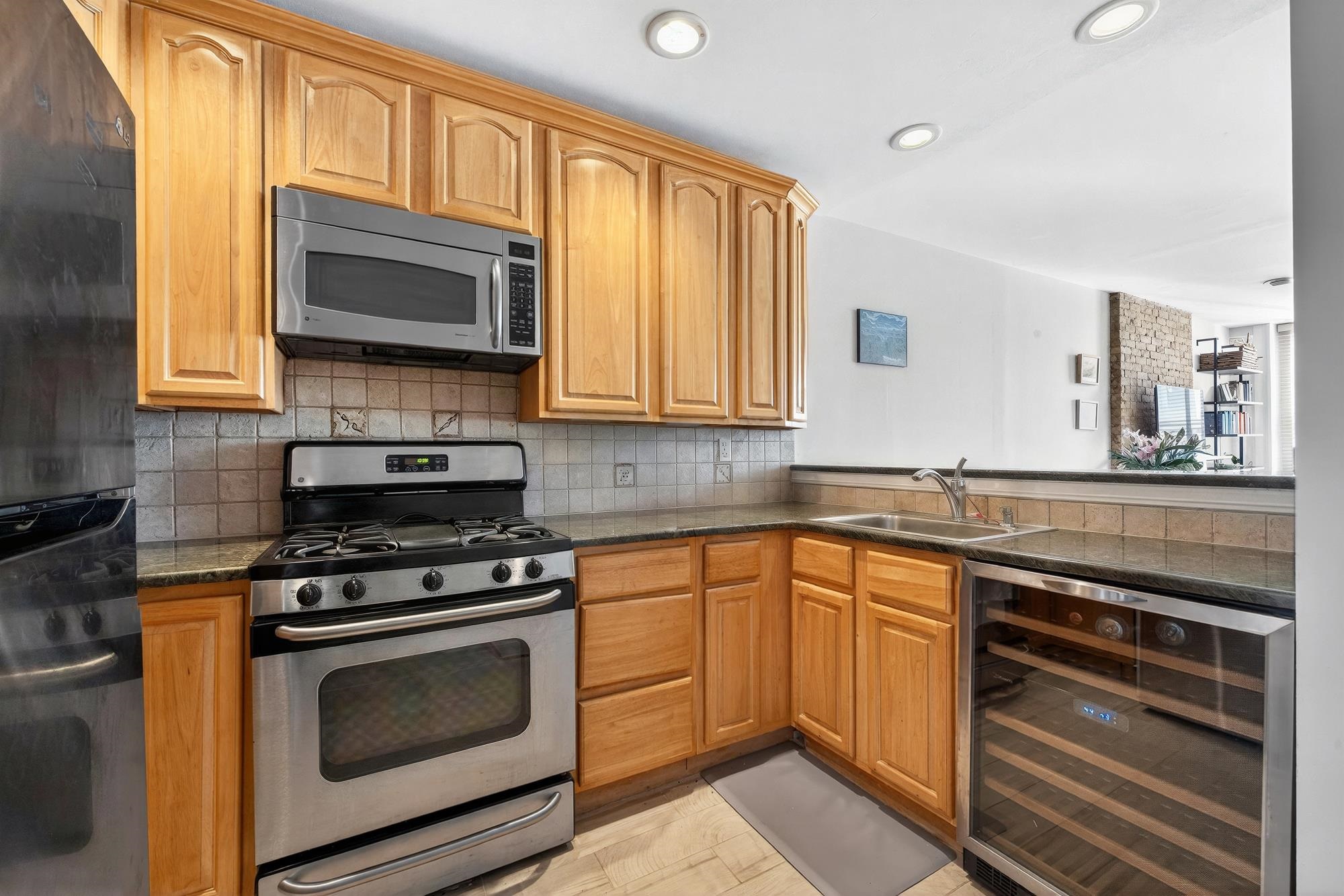 1204 WASHINGTON ST Unit: 3N