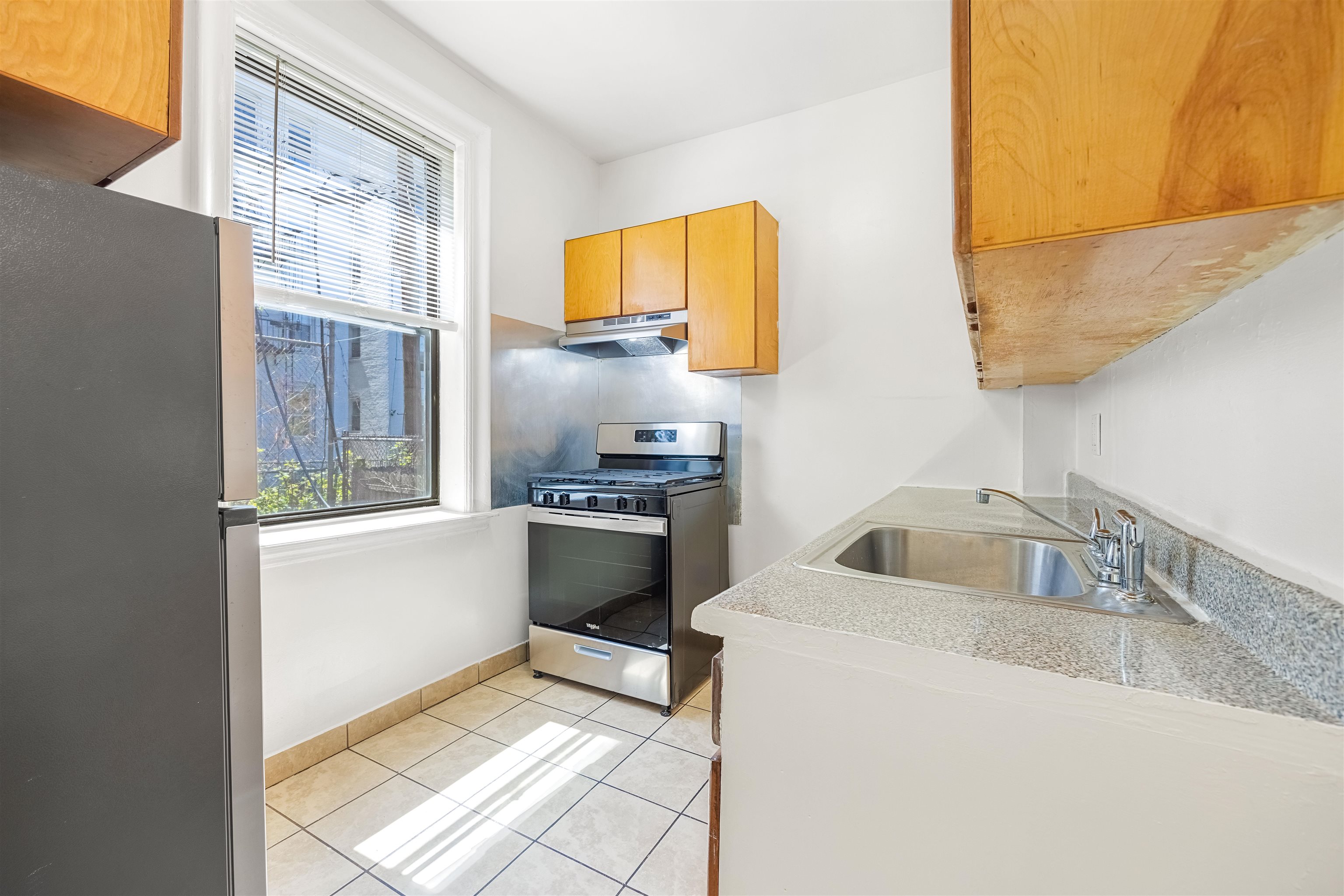 429 FAIRMOUNT AVE Unit: 108