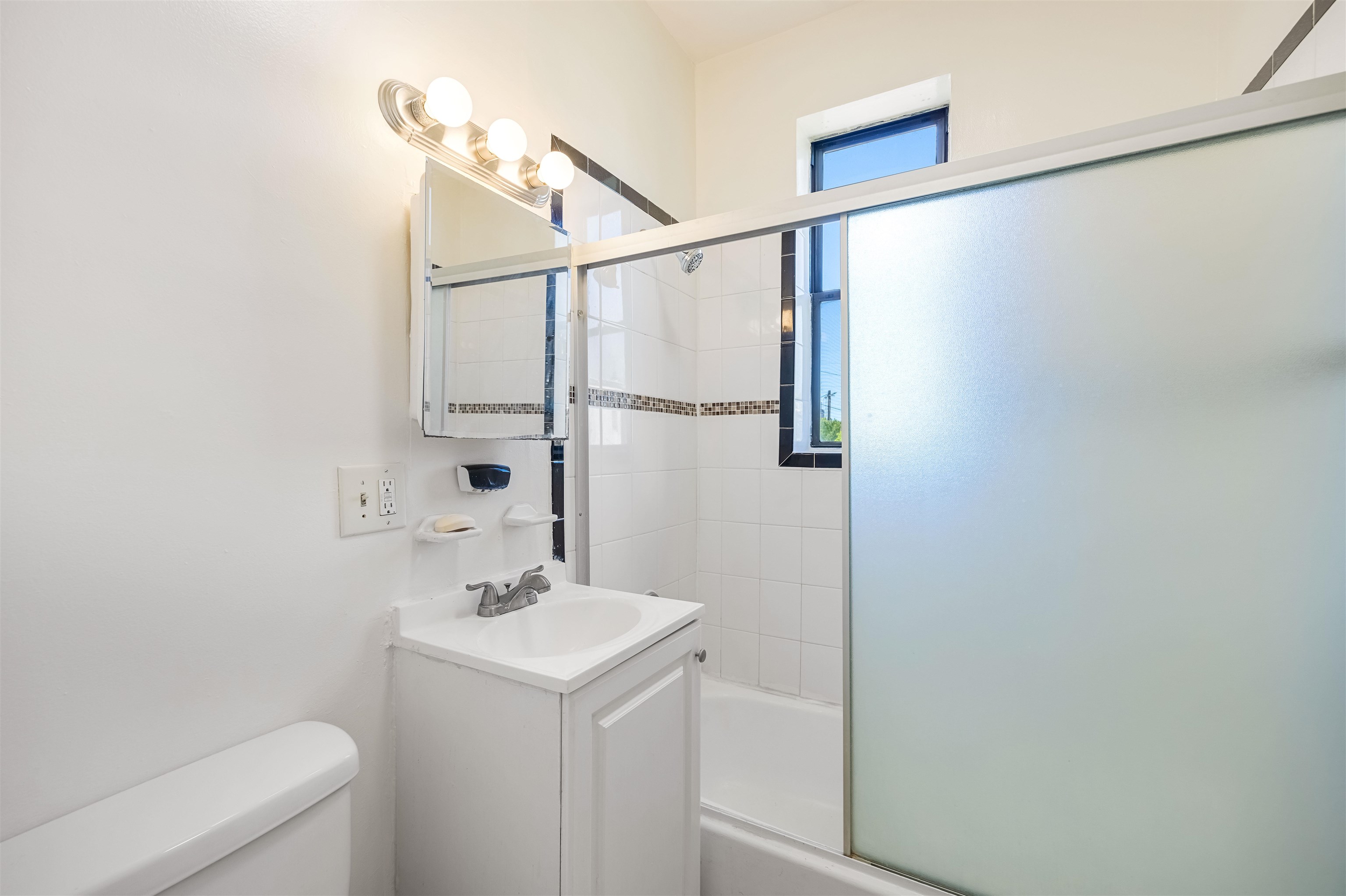 429 FAIRMOUNT AVE Unit: 108