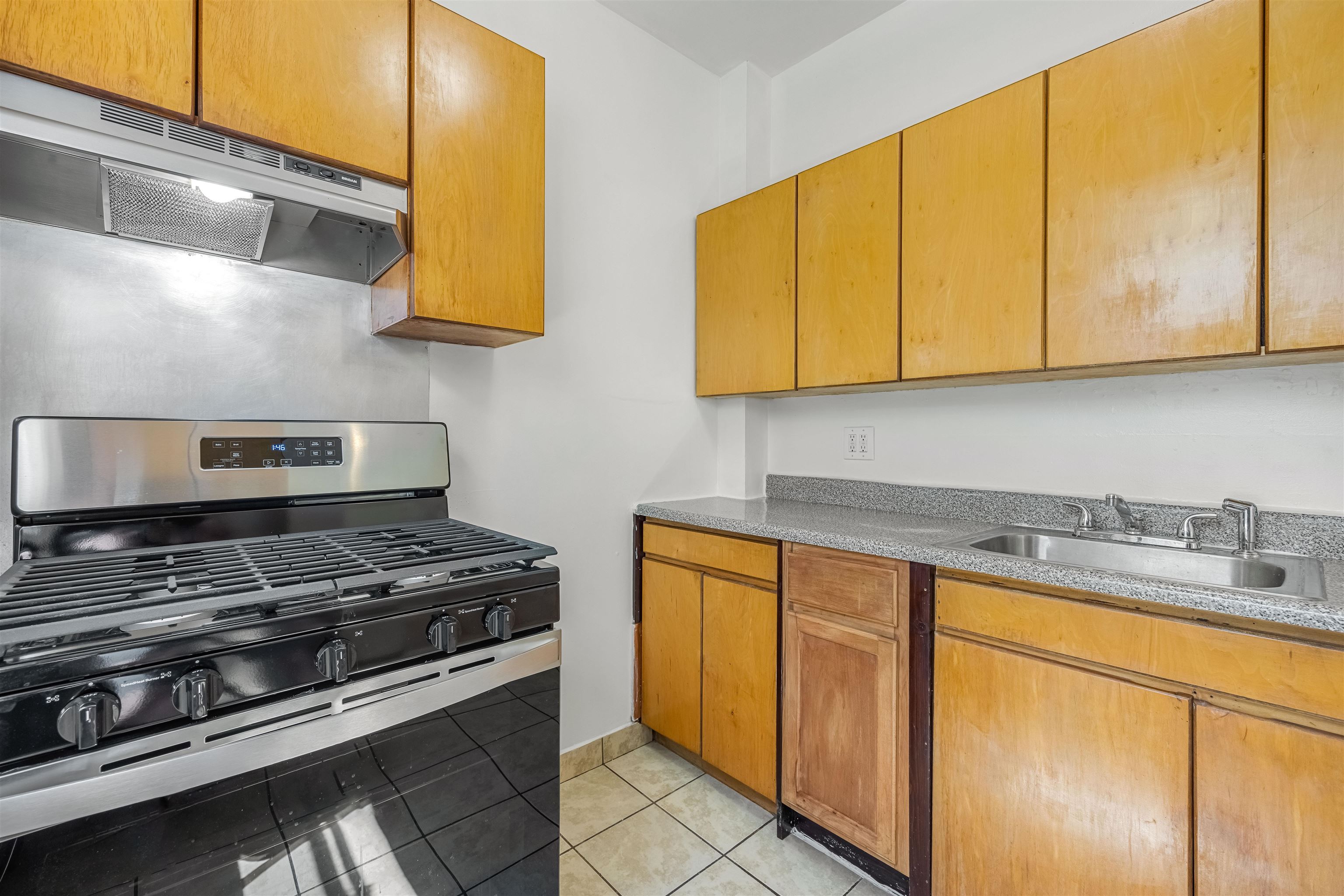 429 FAIRMOUNT AVE Unit: 108