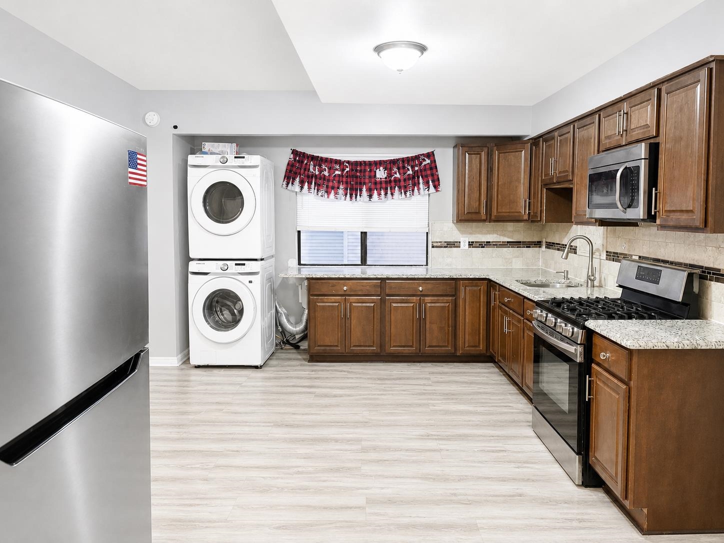 212 45TH ST Unit: 2
