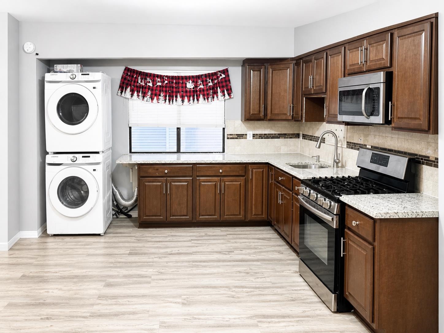 212 45TH ST Unit: 2