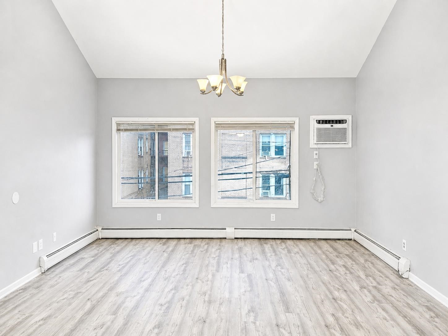 212 45TH ST Unit: 2