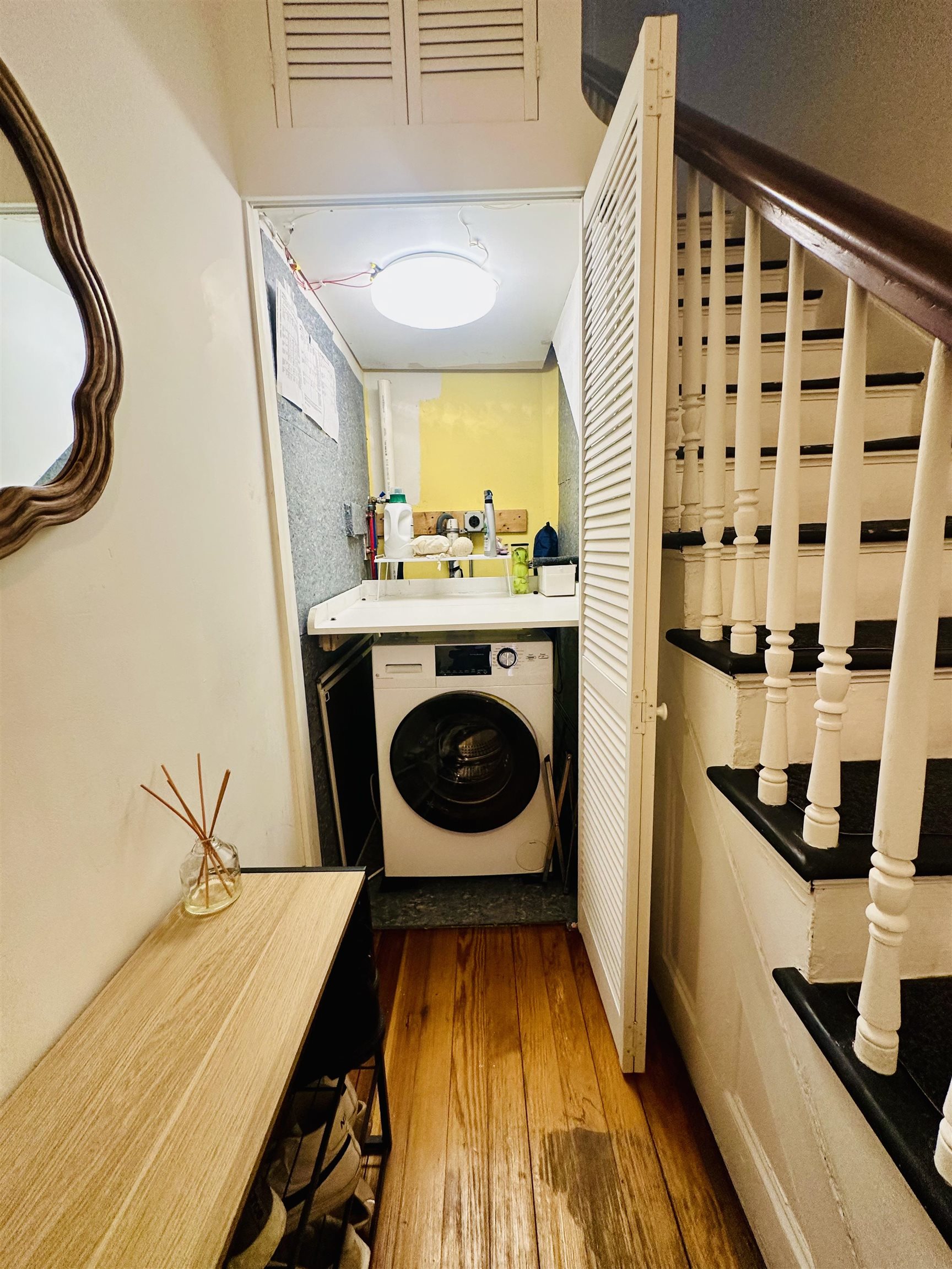 235 MONTGOMERY ST Unit: 2
