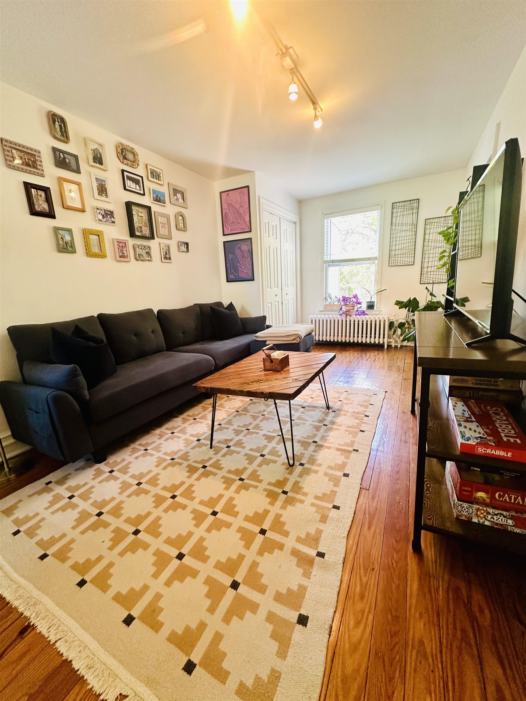 235 MONTGOMERY ST Unit: 2