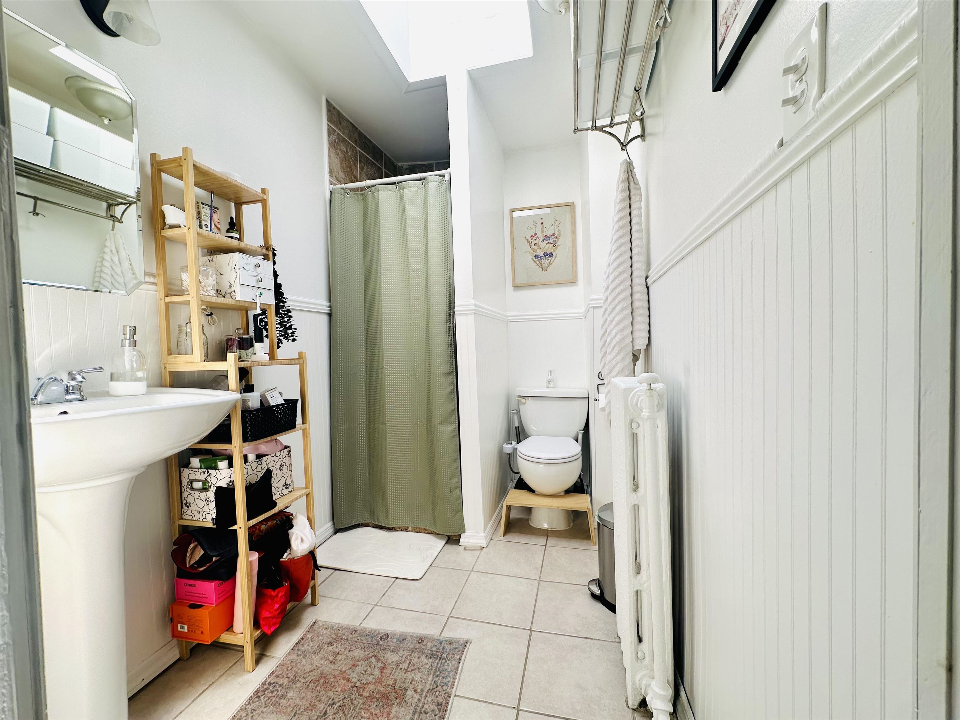 235 MONTGOMERY ST Unit: 2