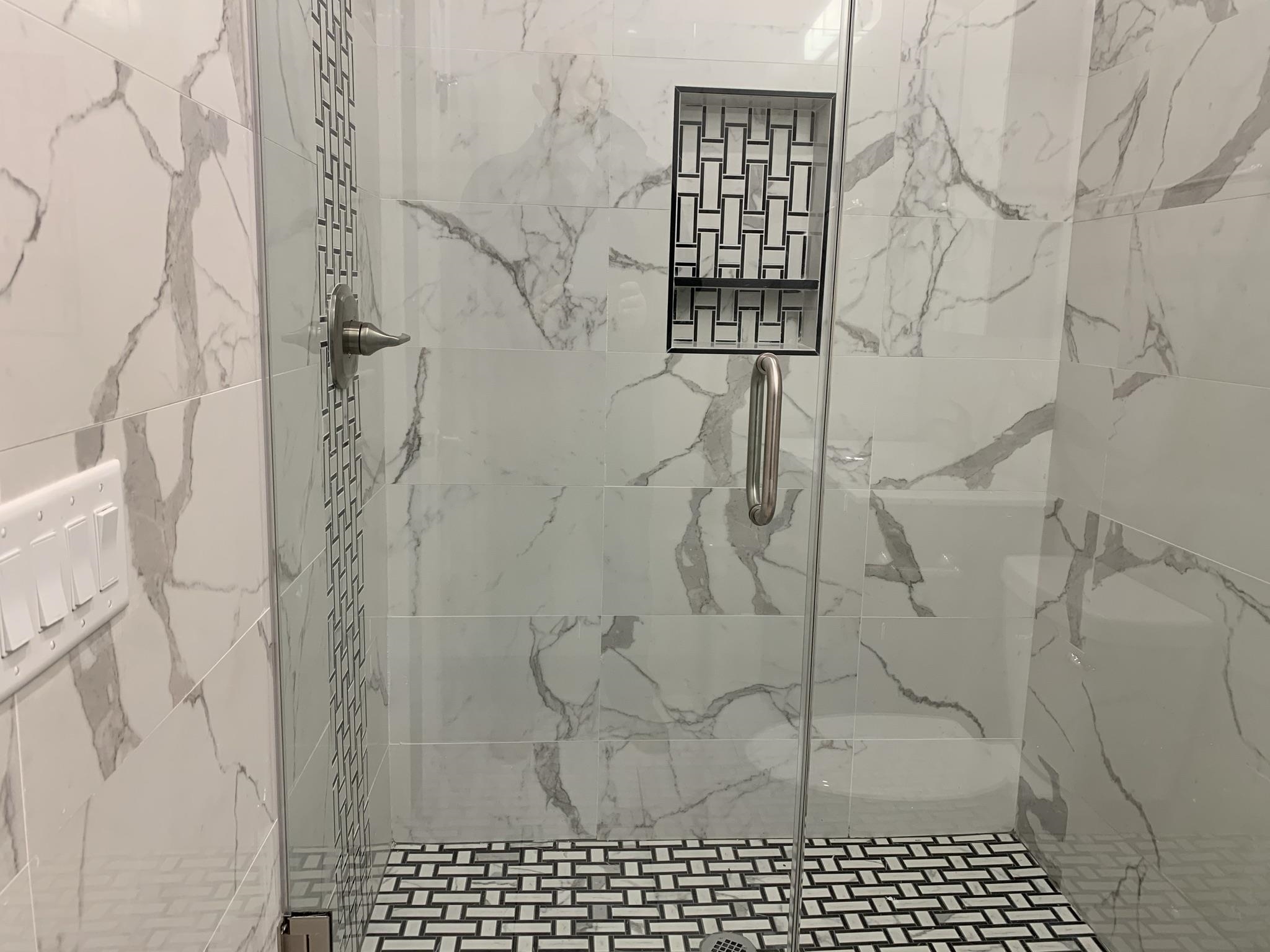 1004 SUMMIT AVE Unit: 102